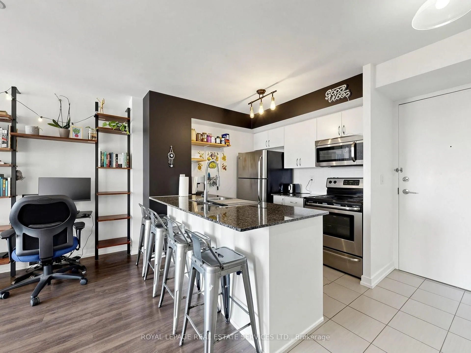 Photo 7 of Unit 728, 812 Lansdowne Avenue, Toronto, Dovercourt-Wallace Emerson-Junction — HOMEH