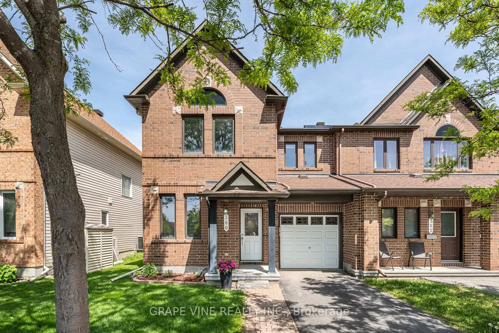 Front of 360 Balinroan Crescent