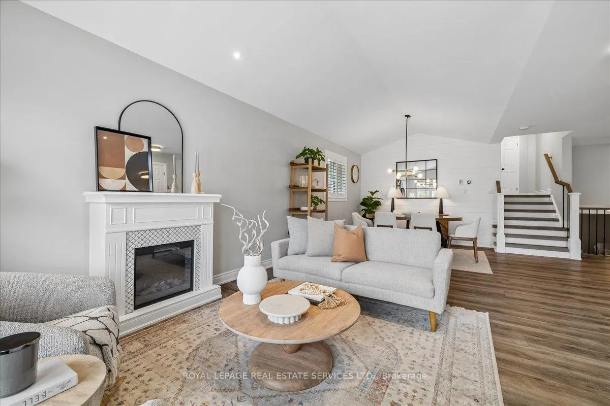 Photo 7 of 147 Valridge Drive, Hamilton, Ancaster — HOMEH
