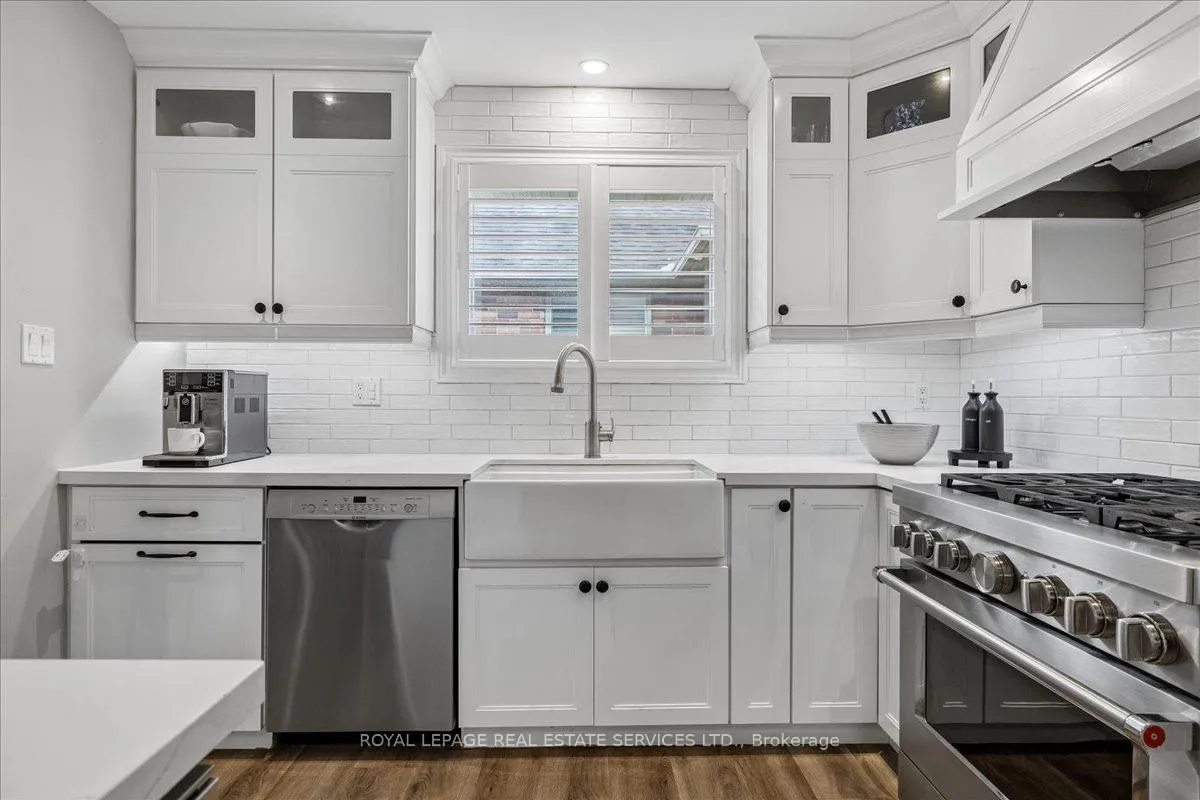 Photo 13 of 147 Valridge Drive, Hamilton, Ancaster — HOMEH