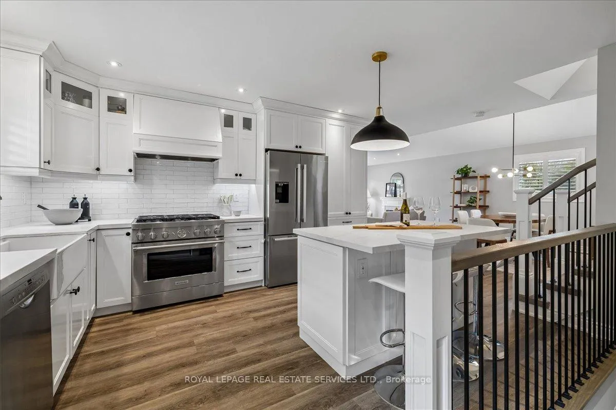 Photo 14 of 147 Valridge Drive, Hamilton, Ancaster — HOMEH