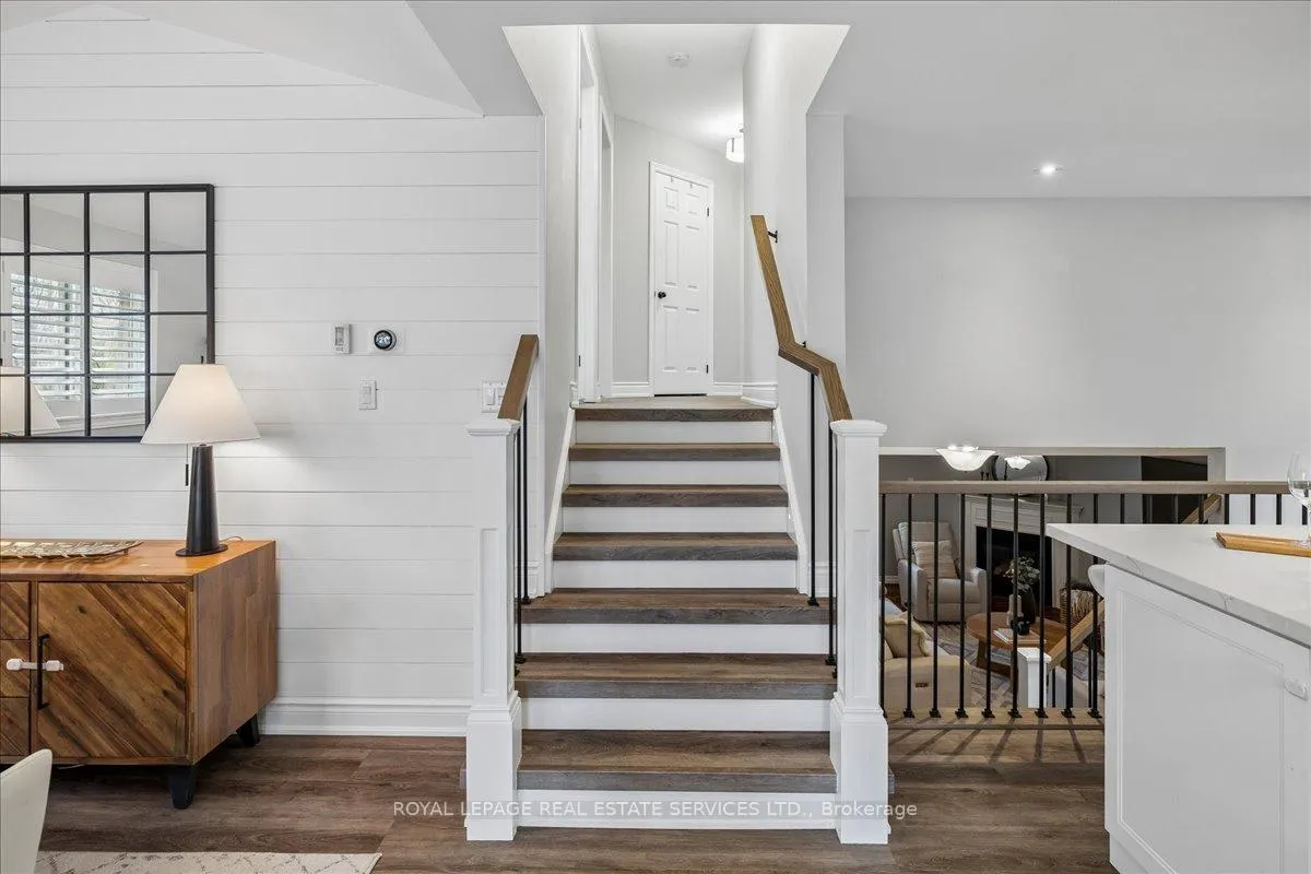 Photo 16 of 147 Valridge Drive, Hamilton, Ancaster — HOMEH