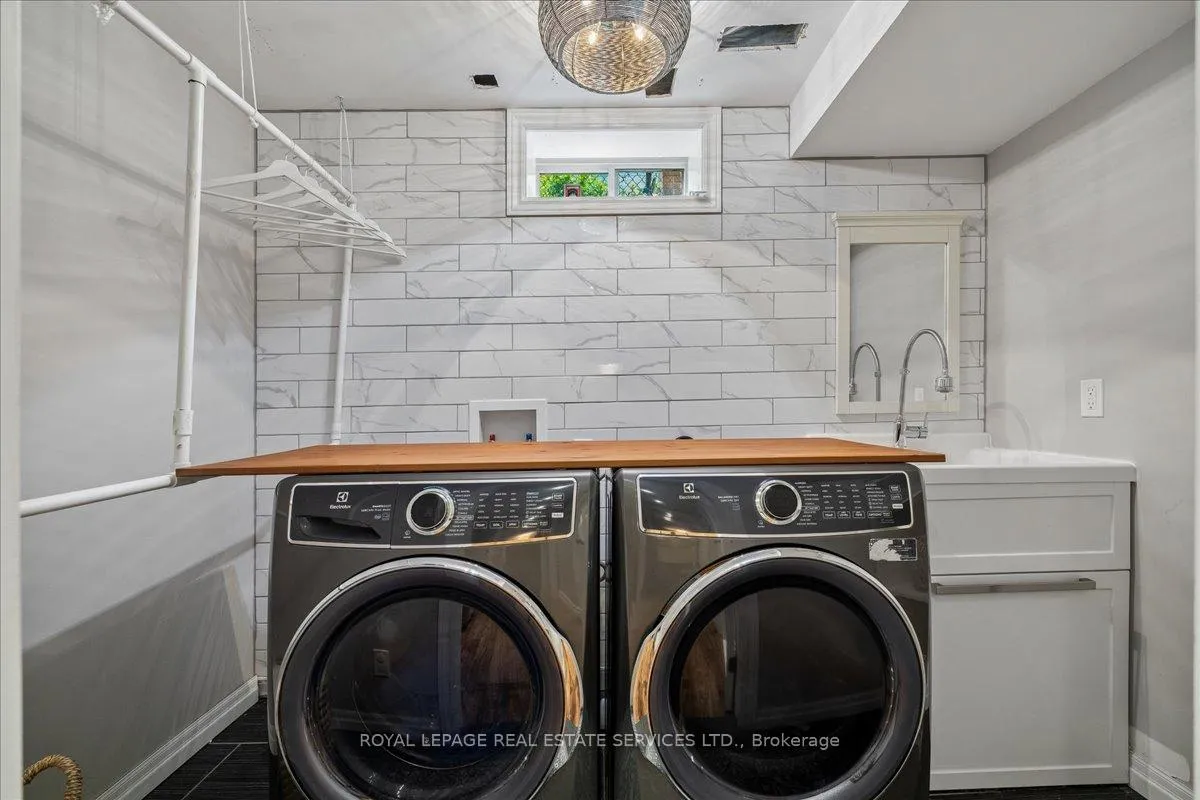 Photo 34 of 147 Valridge Drive, Hamilton, Ancaster — HOMEH