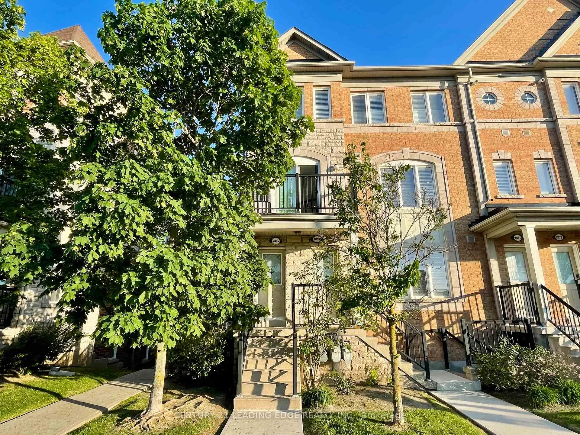 Photo 2 of 2083 Bur Oak Avenue, Markham, Greensborough — HOMEH