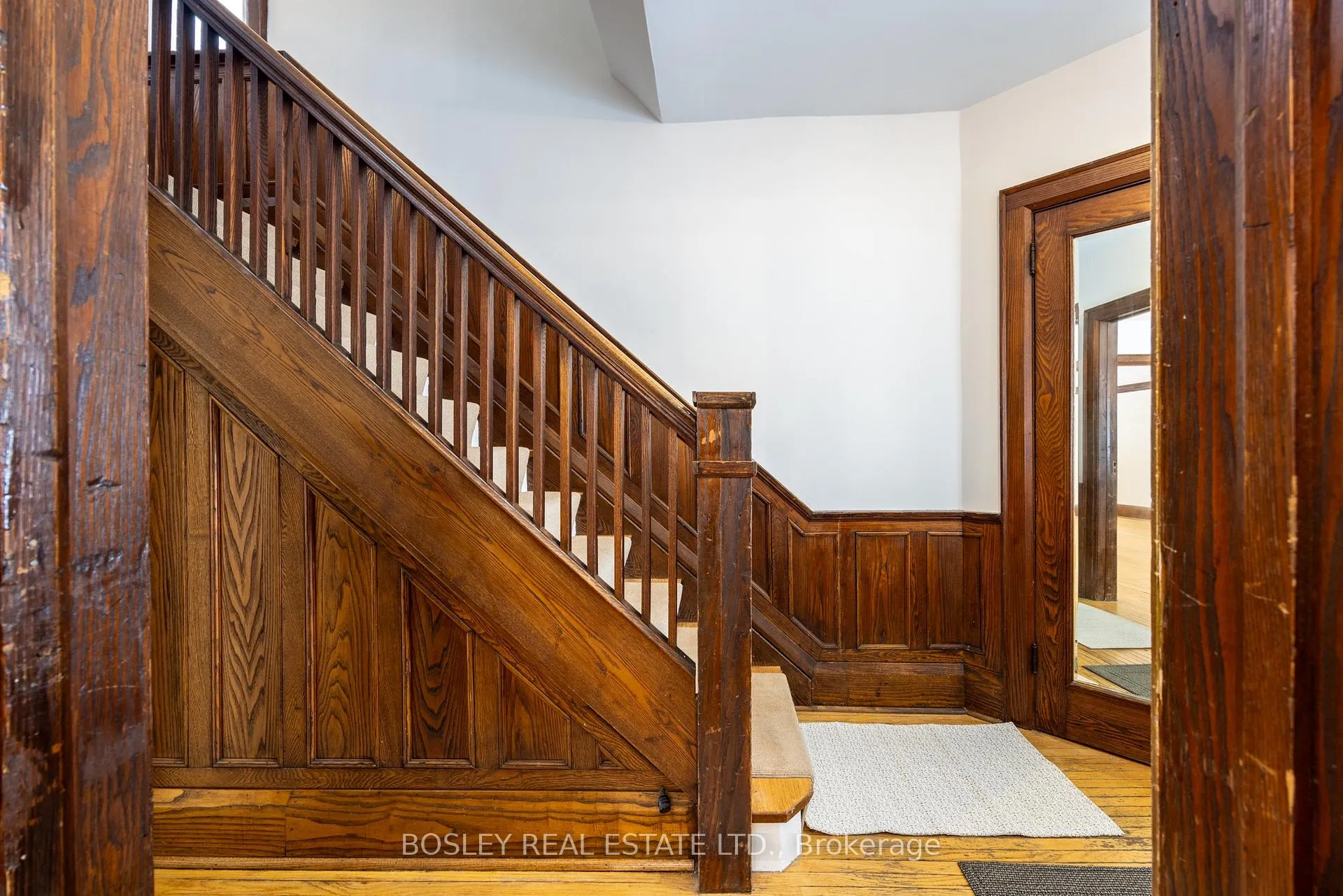 Photo 3 of 88 Manor Road E, Toronto, Mount Pleasant West — HOMEH