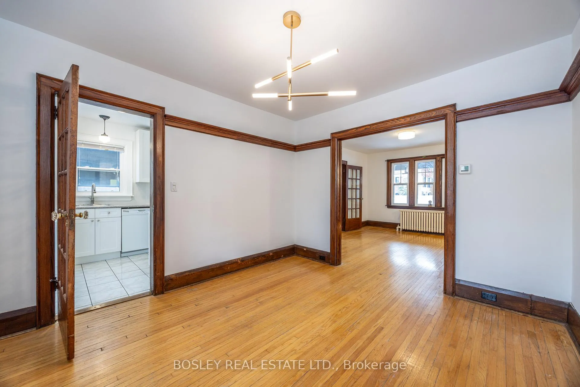Photo 10 of 88 Manor Road E, Toronto, Mount Pleasant West — HOMEH