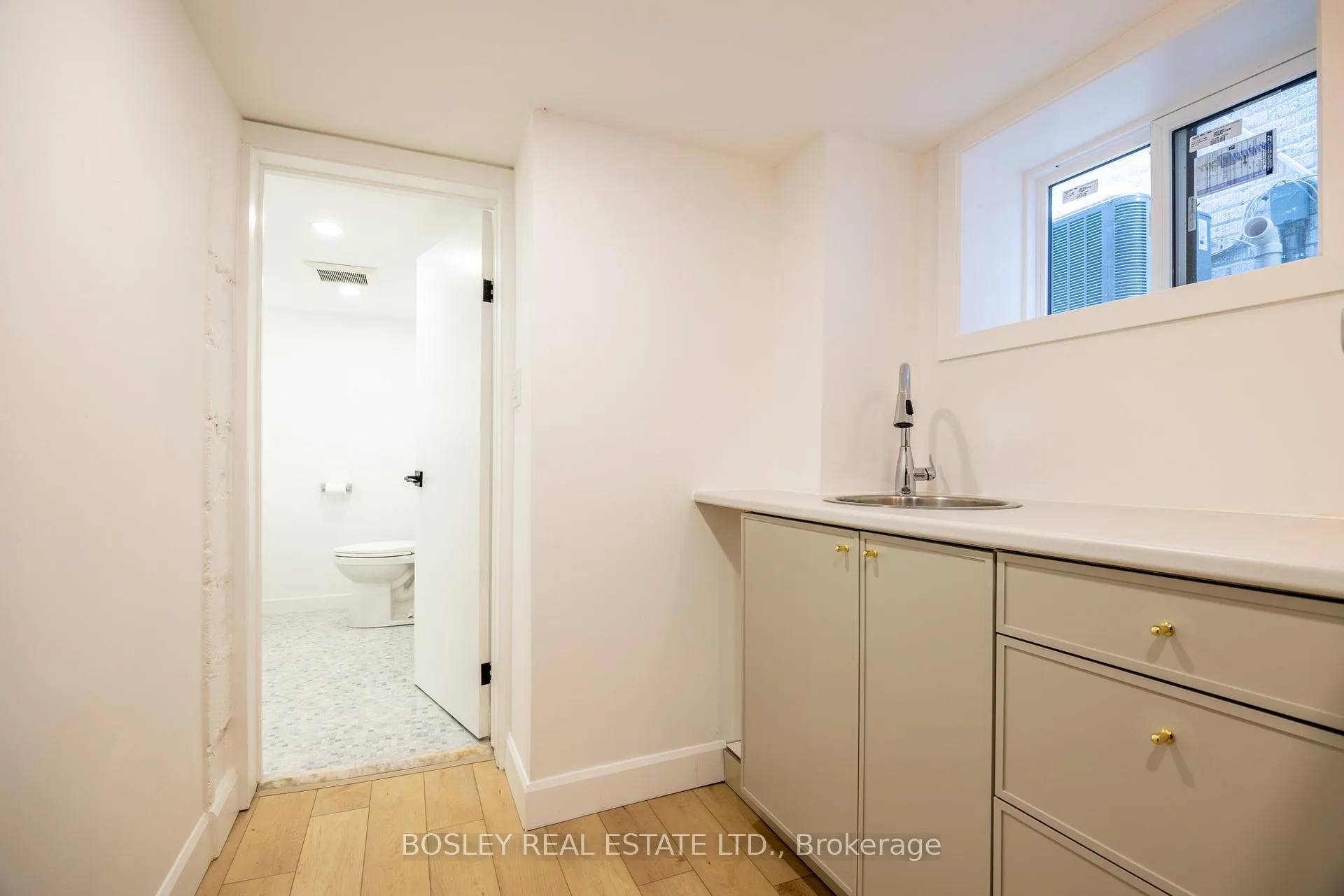Photo 38 of 88 Manor Road E, Toronto, Mount Pleasant West — HOMEH