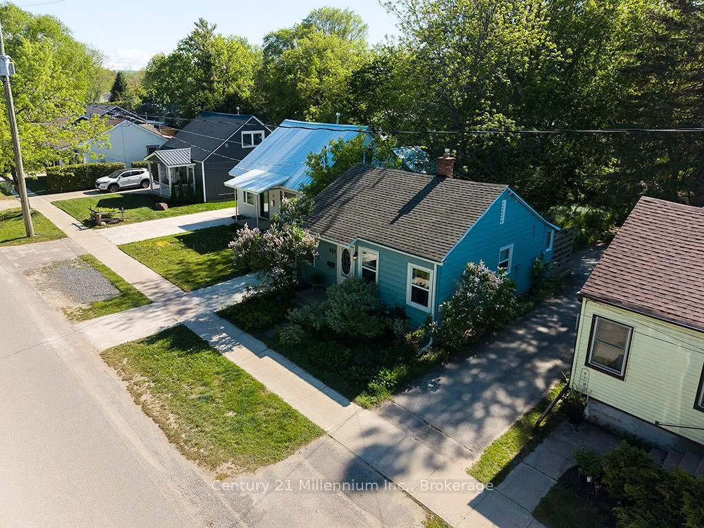Photo 3 of 444 Maple Street, Collingwood — HOMEH