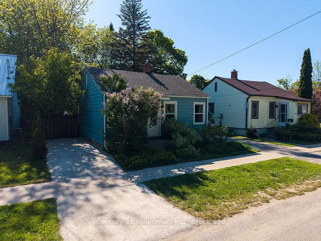 Photo 4 of 444 Maple Street, Collingwood — HOMEH