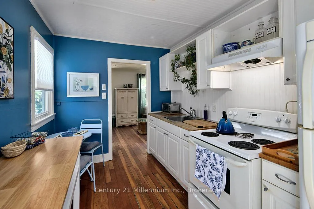 Photo 13 of 444 Maple Street, Collingwood — HOMEH