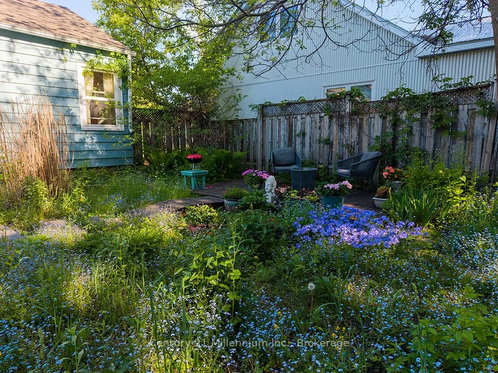 Photo 17 of 444 Maple Street, Collingwood — HOMEH