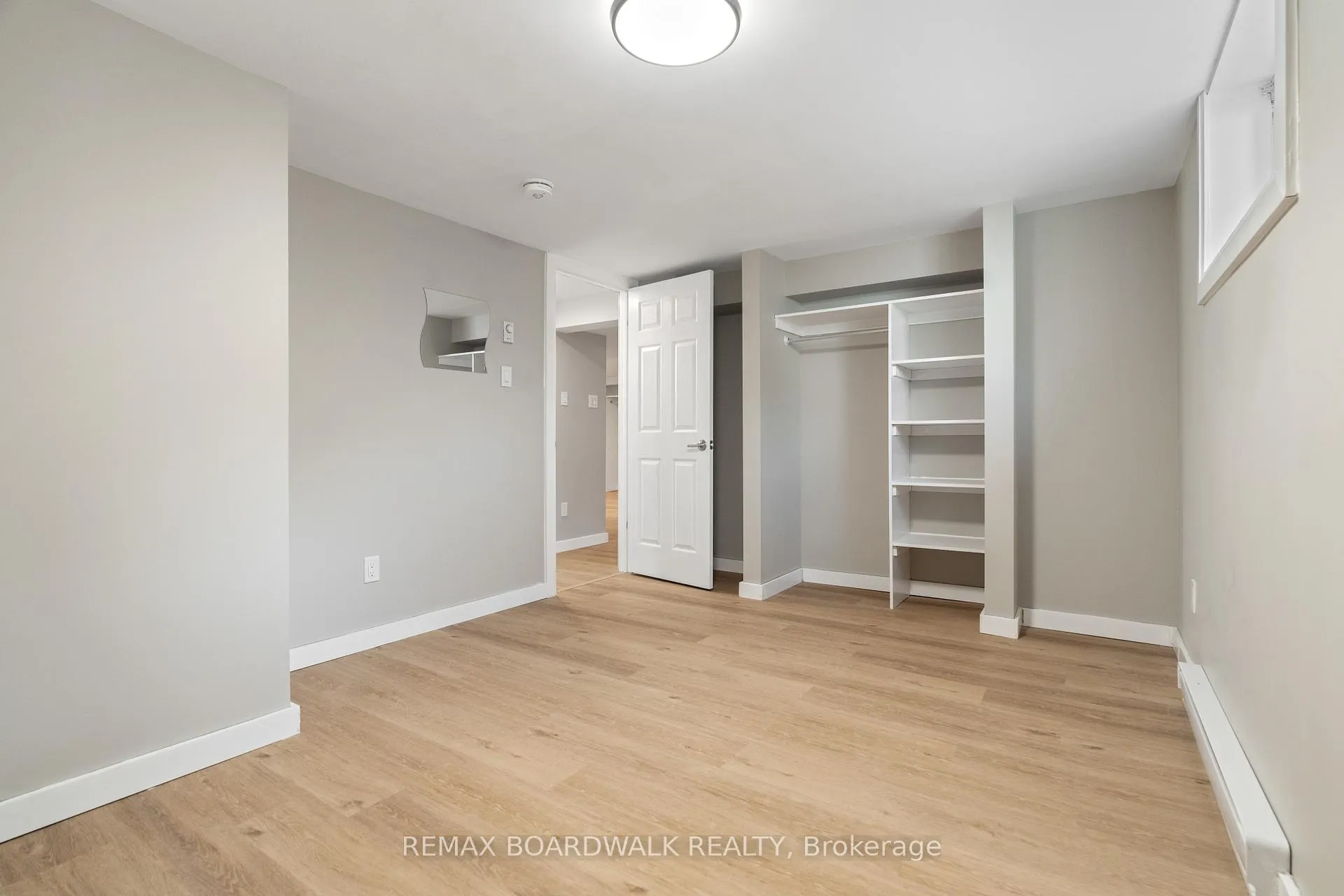 Photo 8 of Unit B, 948 Parkhurst Boulevard, Ottawa, McKellar Heights/Glabar Park — HOMEH