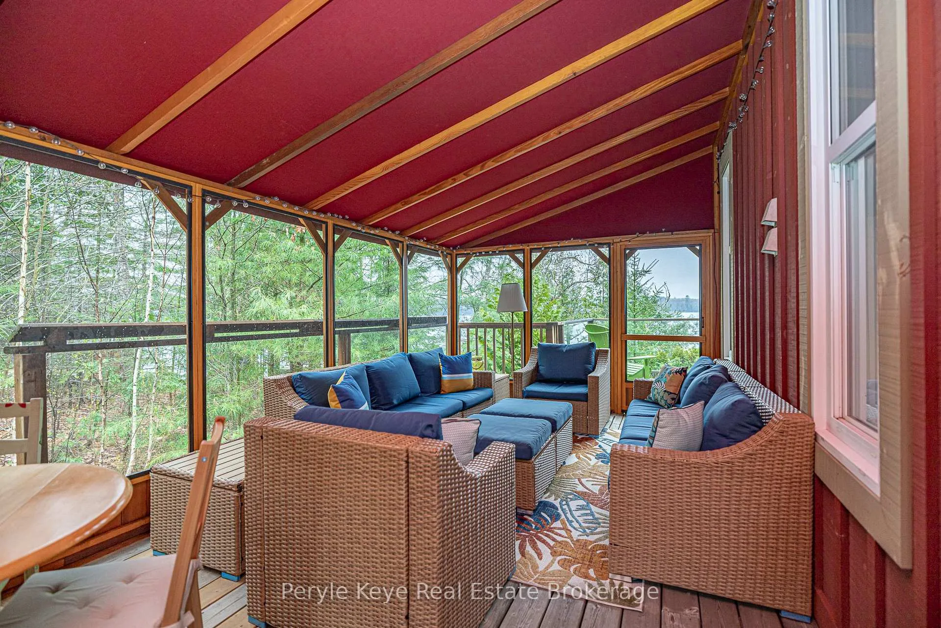 Photo 8 of 1127 Whispering Pines Trail, Bracebridge, Oakley — HOMEH