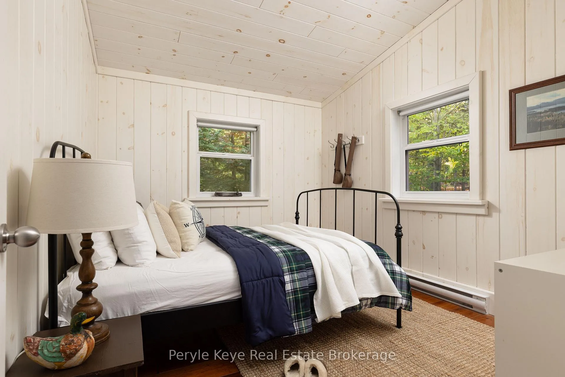 Photo 10 of 1127 Whispering Pines Trail, Bracebridge, Oakley — HOMEH