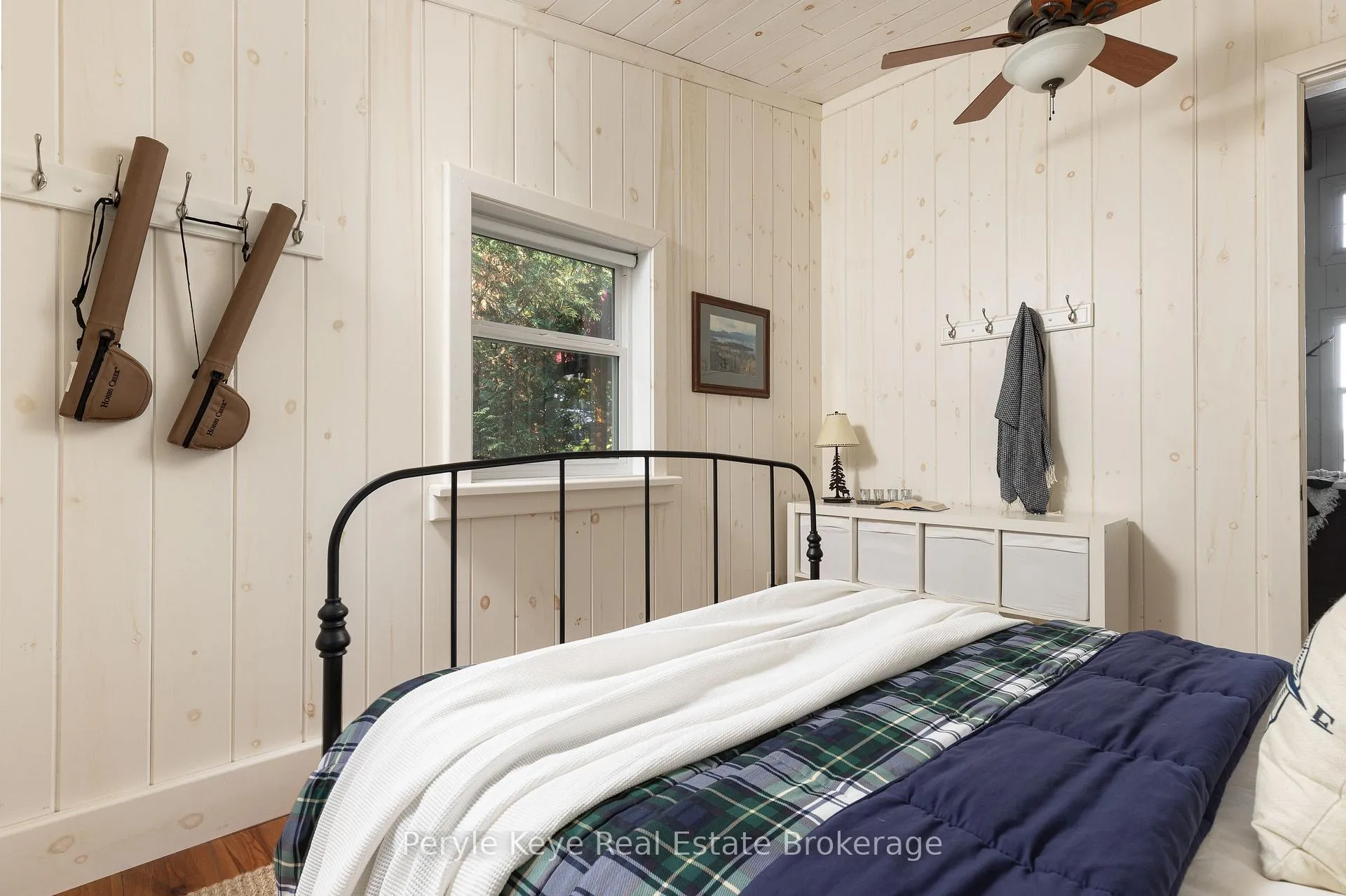 Photo 11 of 1127 Whispering Pines Trail, Bracebridge, Oakley — HOMEH