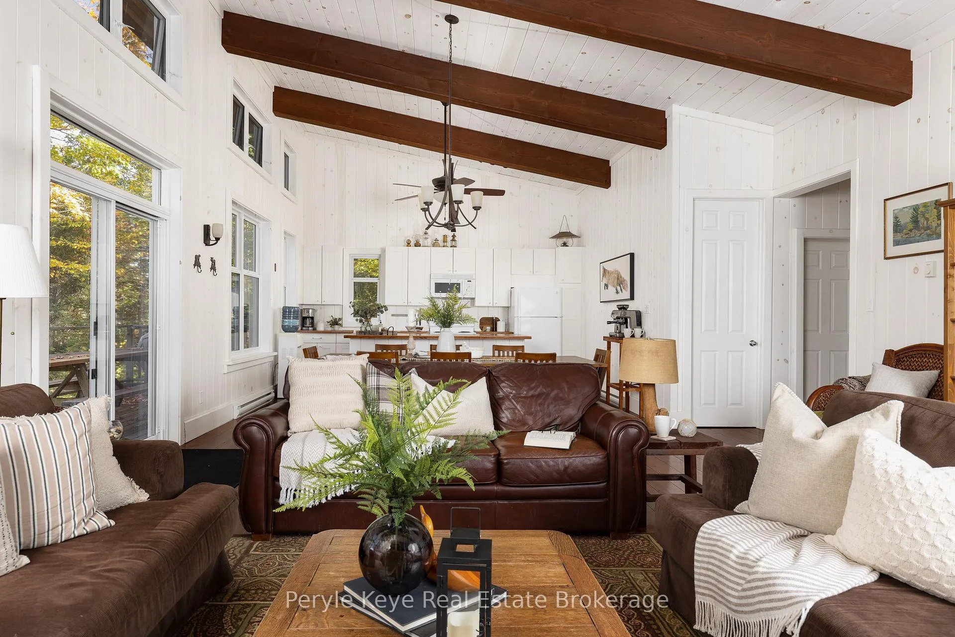 Photo 18 of 1127 Whispering Pines Trail, Bracebridge, Oakley — HOMEH