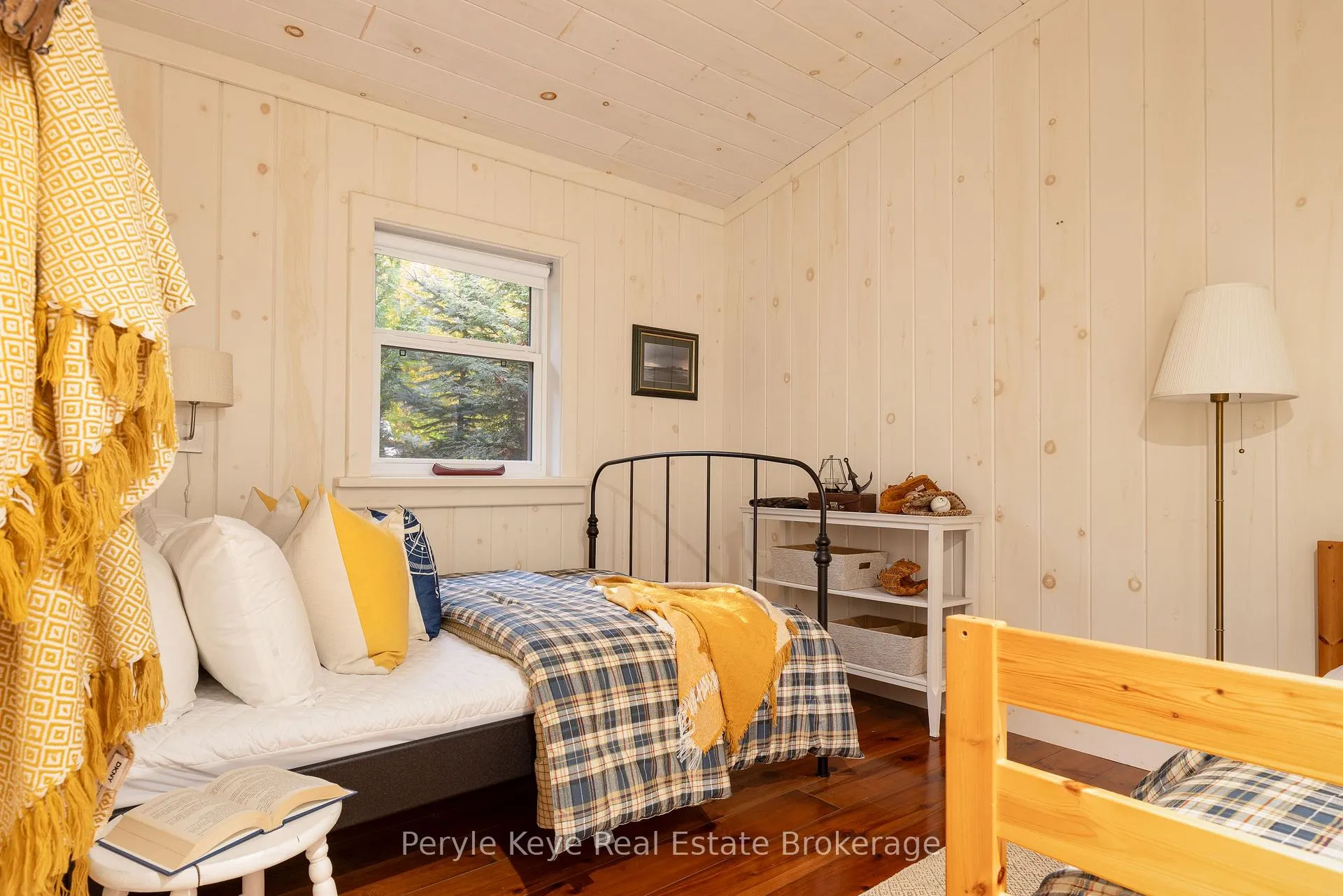 Photo 25 of 1127 Whispering Pines Trail, Bracebridge, Oakley — HOMEH
