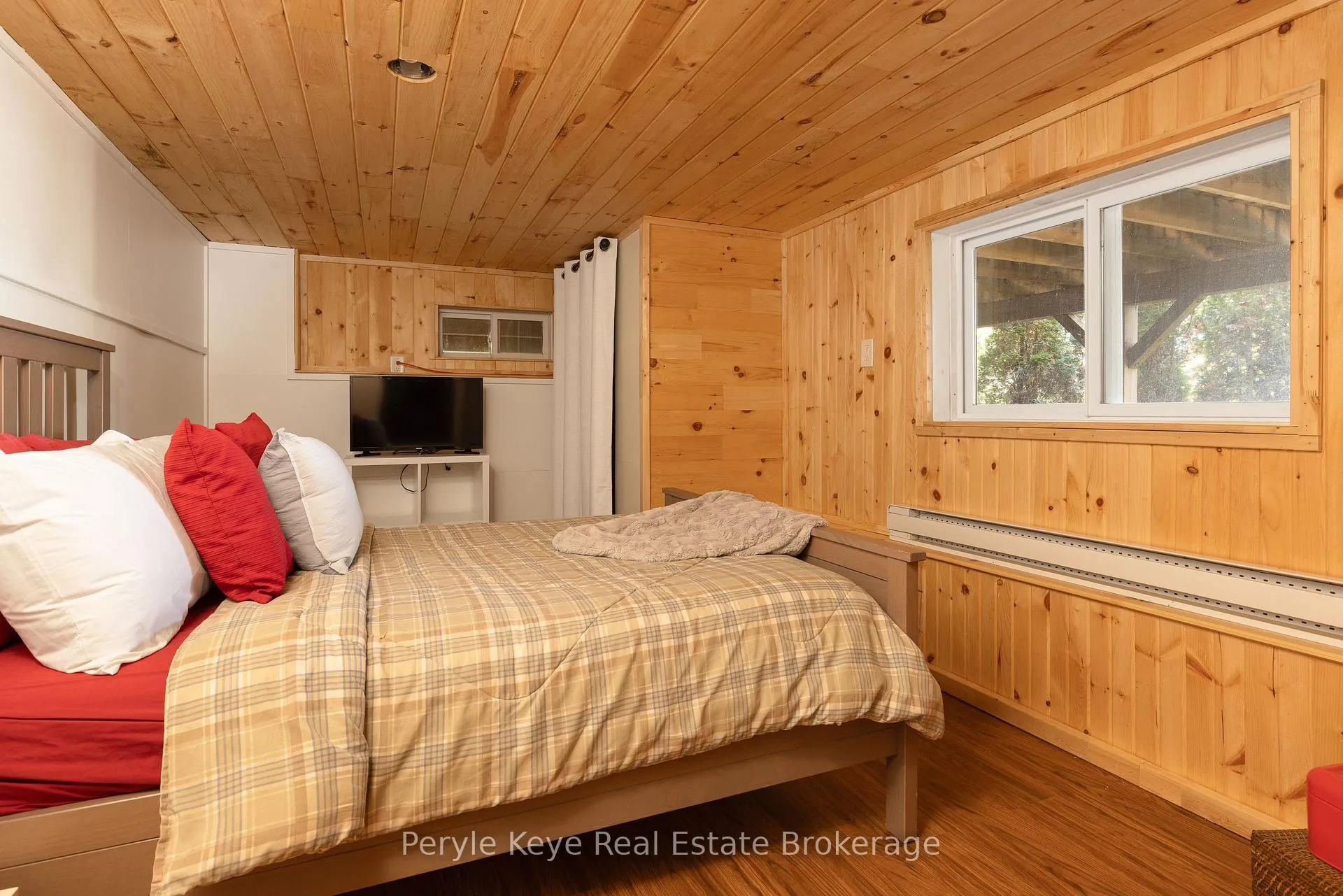 Photo 29 of 1127 Whispering Pines Trail, Bracebridge, Oakley — HOMEH