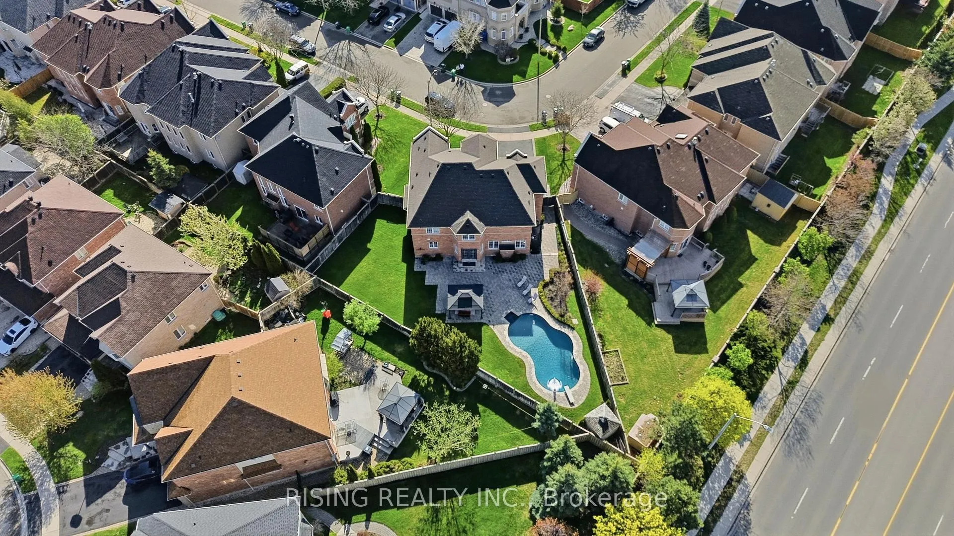 Photo 42 of 22 Jacob Brill Crescent, Brampton, Bram West — HOMEH