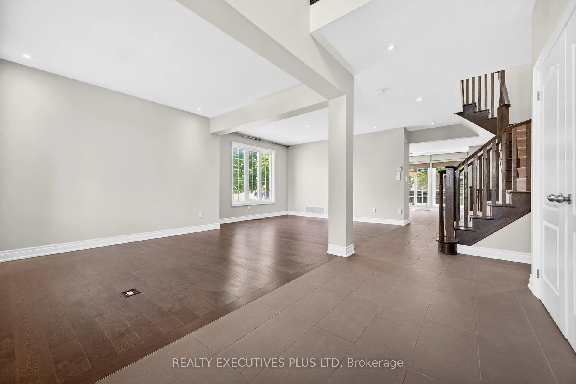 Photo 7 of 1 Sunset Way, Thorold, Rolling Meadows — HOMEH