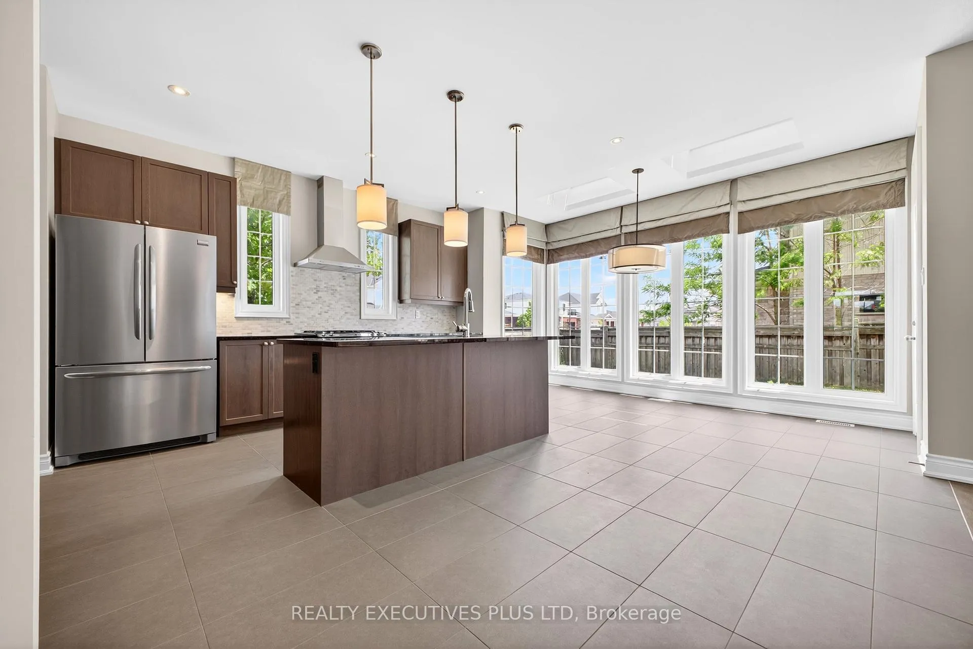 Photo 12 of 1 Sunset Way, Thorold, Rolling Meadows — HOMEH