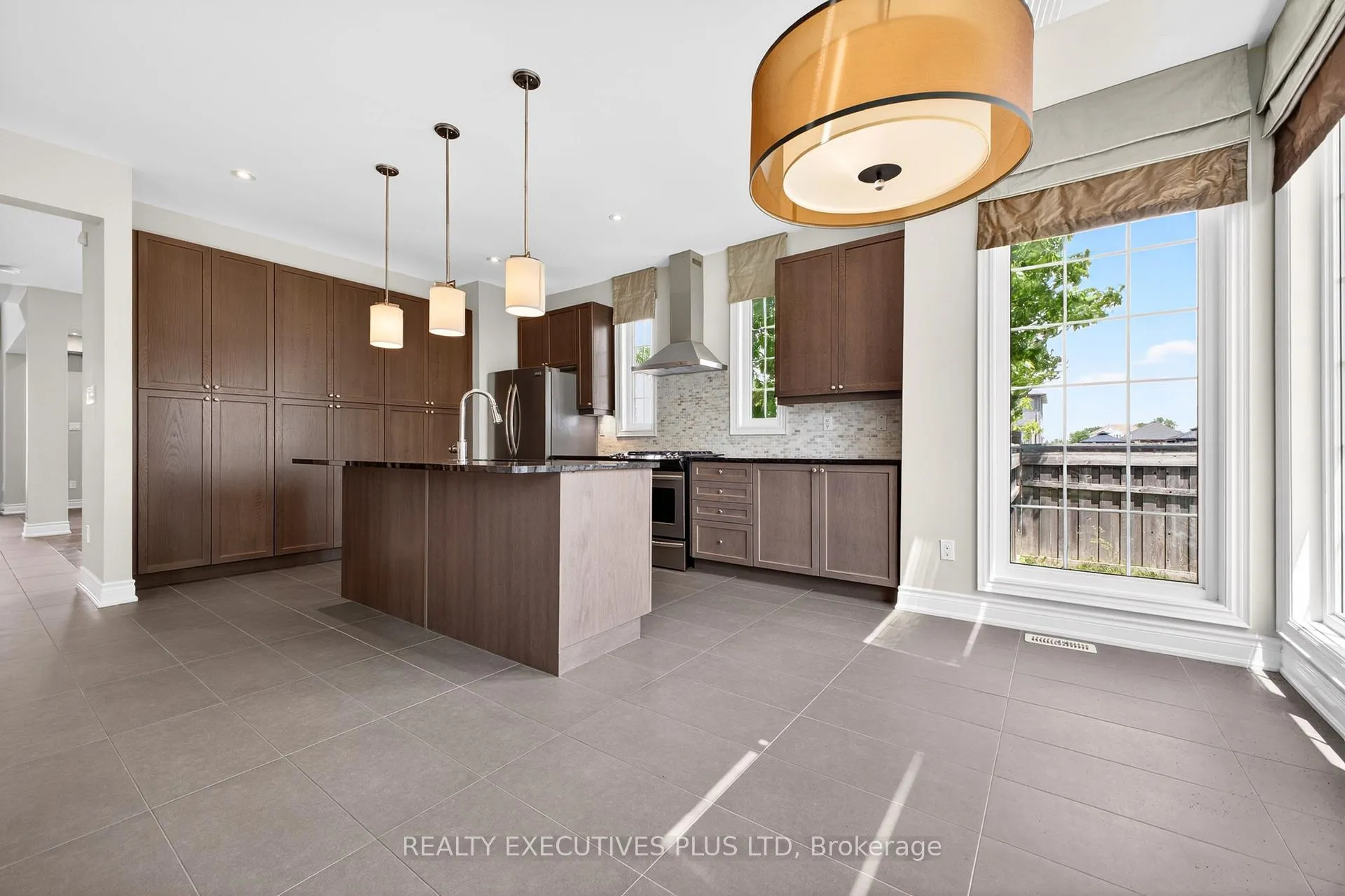 Photo 13 of 1 Sunset Way, Thorold, Rolling Meadows — HOMEH
