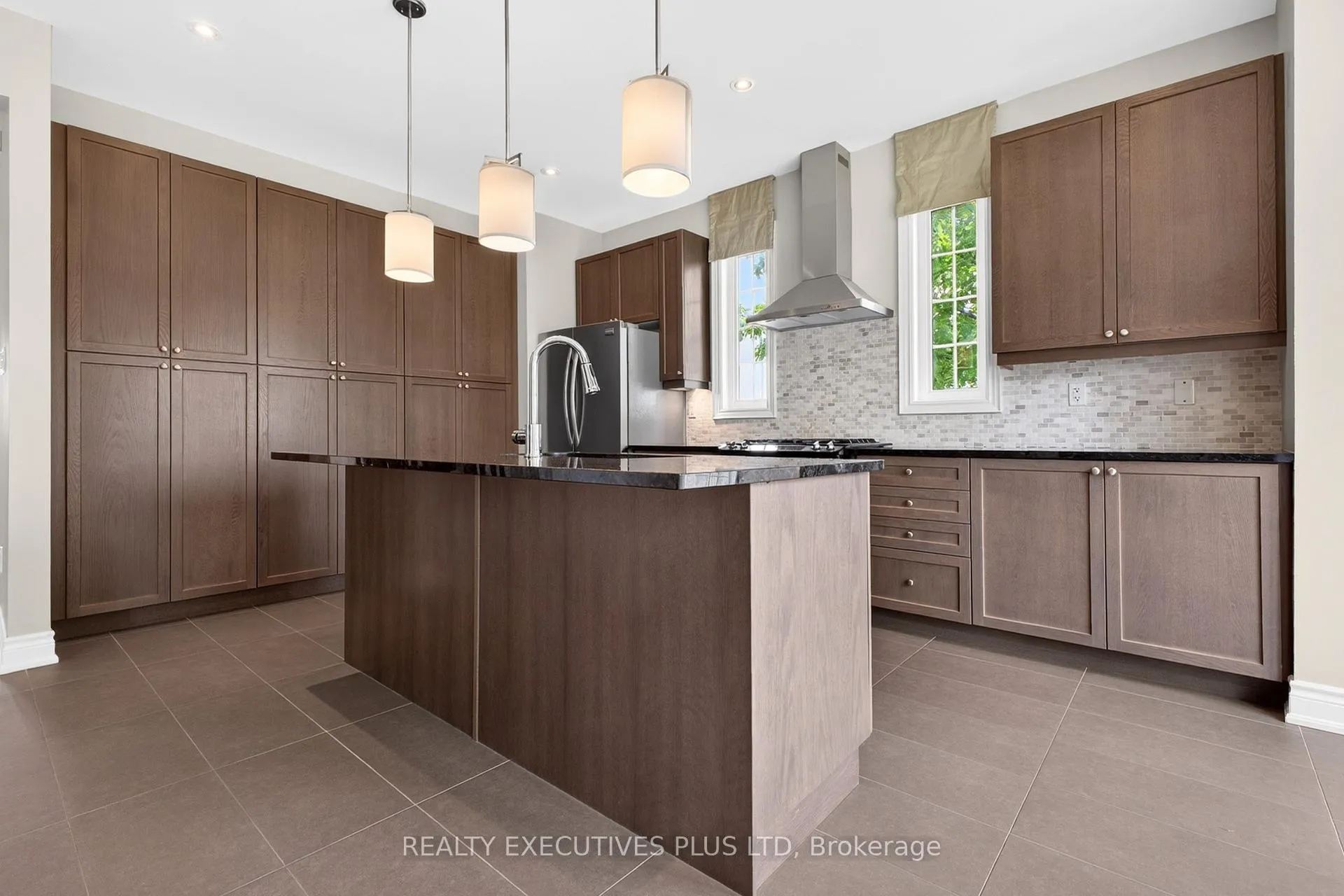 Photo 14 of 1 Sunset Way, Thorold, Rolling Meadows — HOMEH