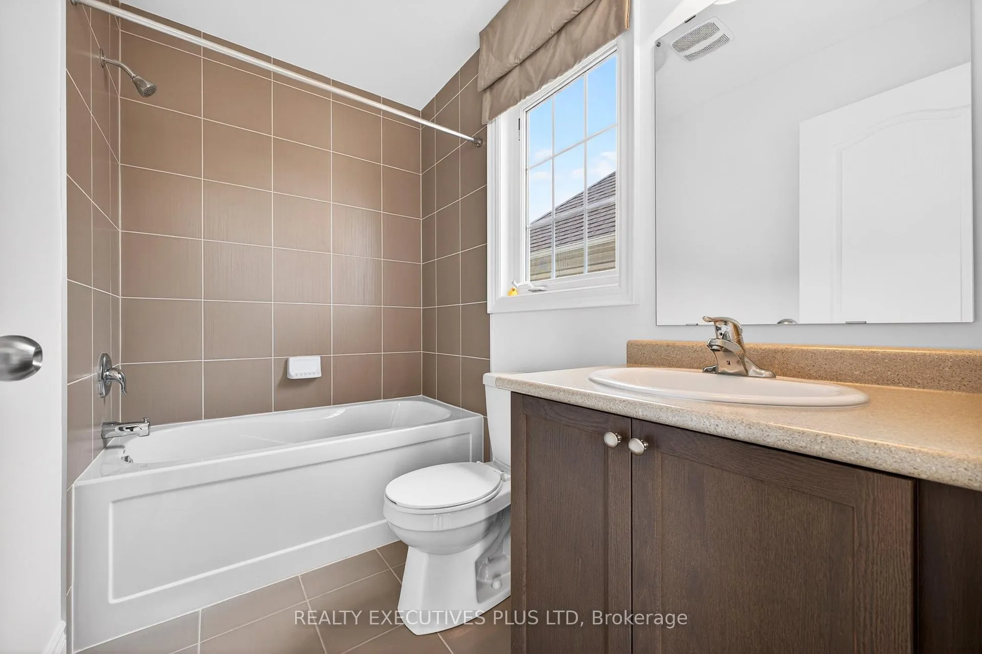 Photo 34 of 1 Sunset Way, Thorold, Rolling Meadows — HOMEH