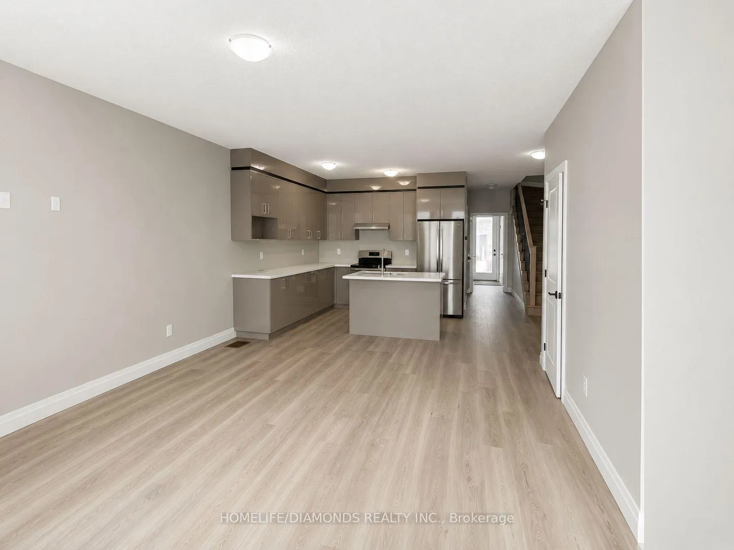 Photo 4 of 60 Keystone Trail, Welland, Lincoln/Crowland — HOMEH