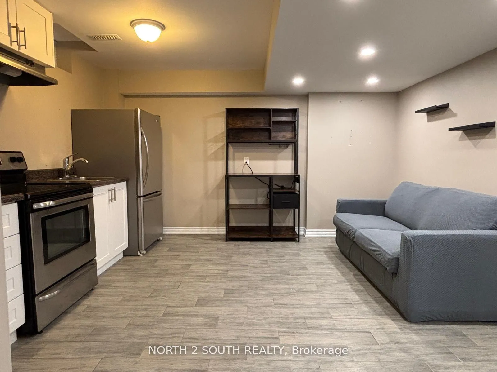 Photo 2 of Unit Bsmt, 23 Vanwood Crescent, Brampton, Vales of Castlemore — HOMEH