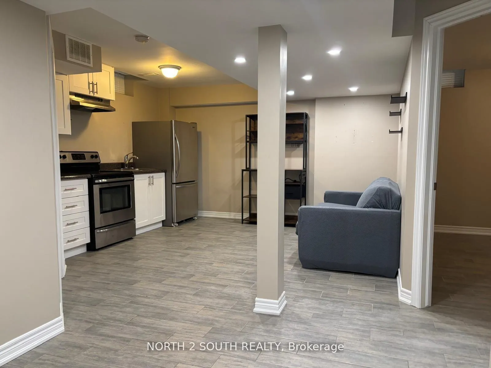 Photo 3 of Unit Bsmt, 23 Vanwood Crescent, Brampton, Vales of Castlemore — HOMEH