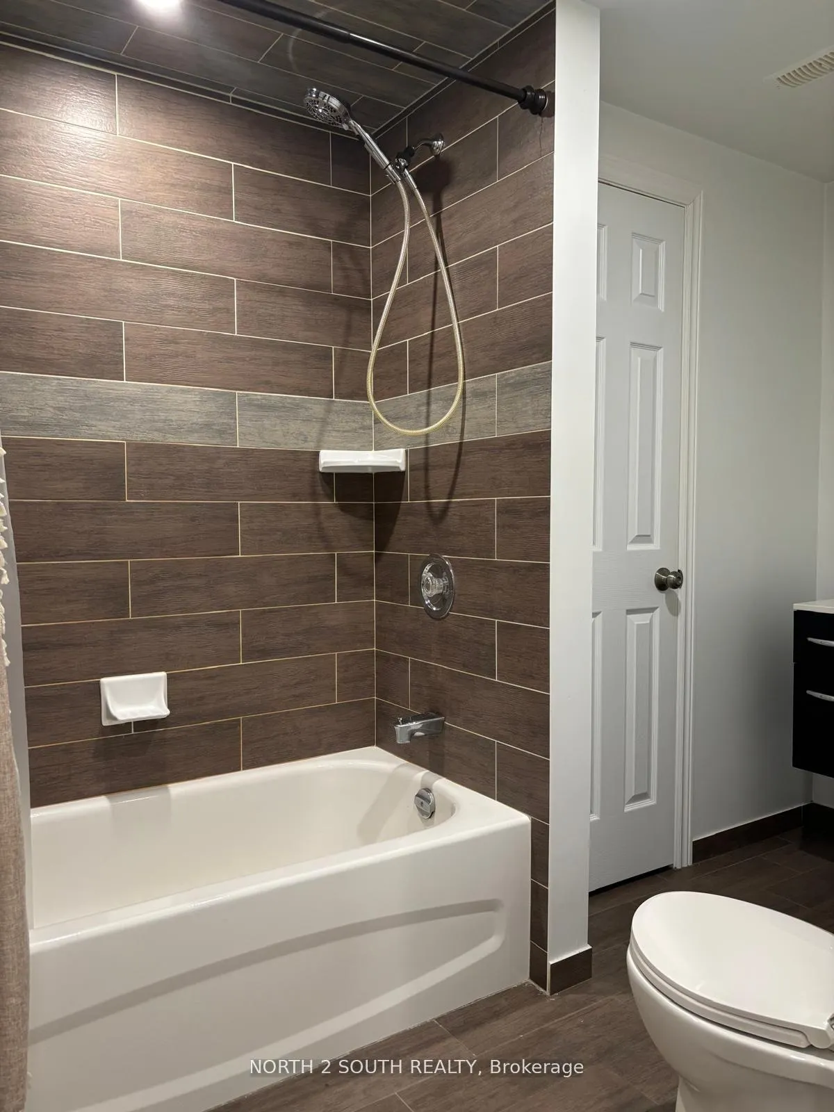 Photo 12 of Unit Bsmt, 23 Vanwood Crescent, Brampton, Vales of Castlemore — HOMEH