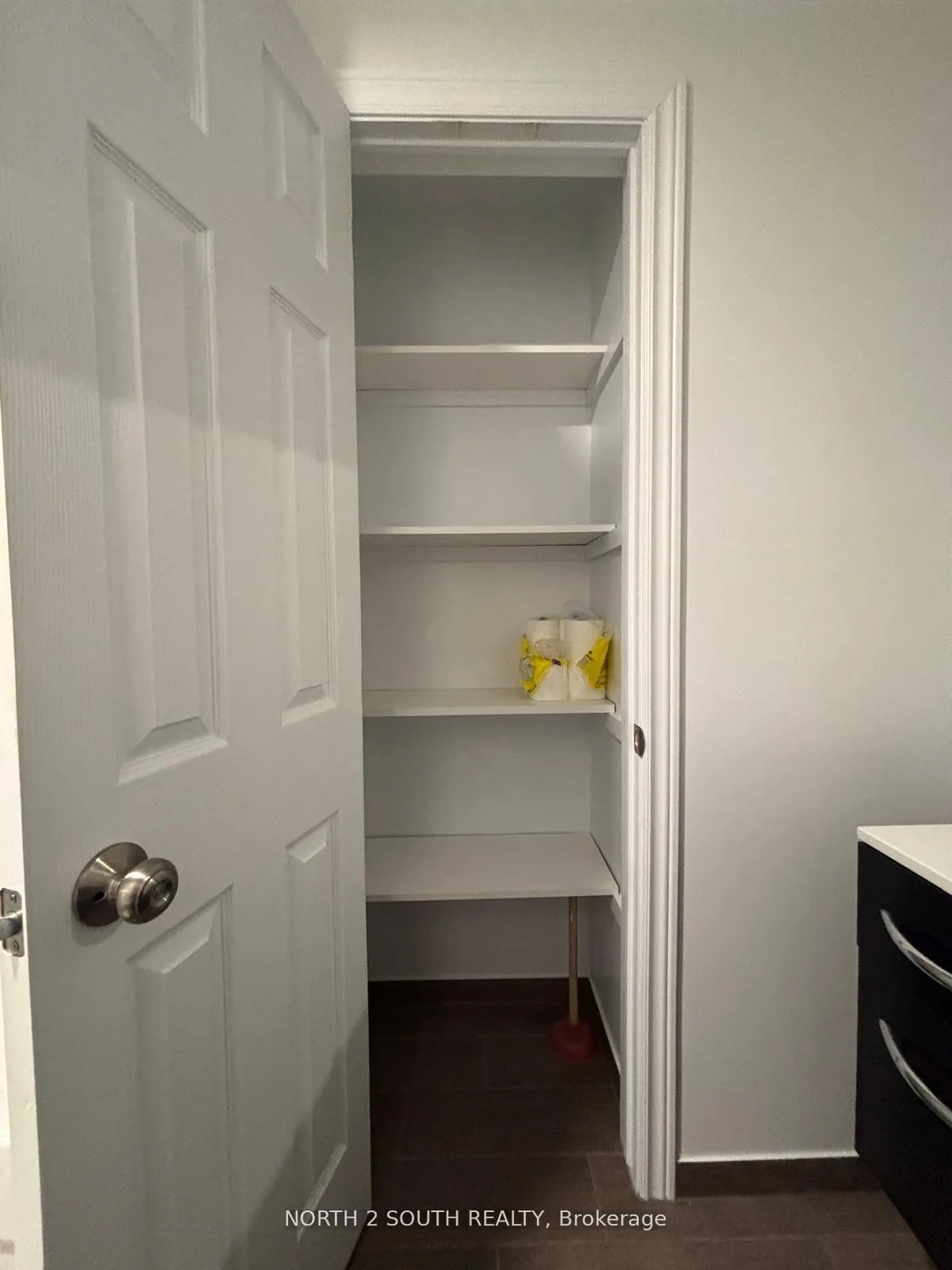 Photo 13 of Unit Bsmt, 23 Vanwood Crescent, Brampton, Vales of Castlemore — HOMEH