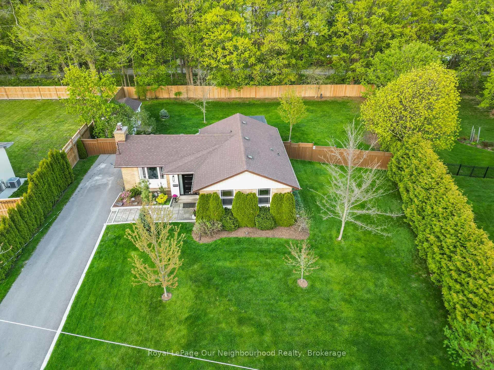 Photo 2 of 58 Hamilton Avenue, Cobourg — HOMEH