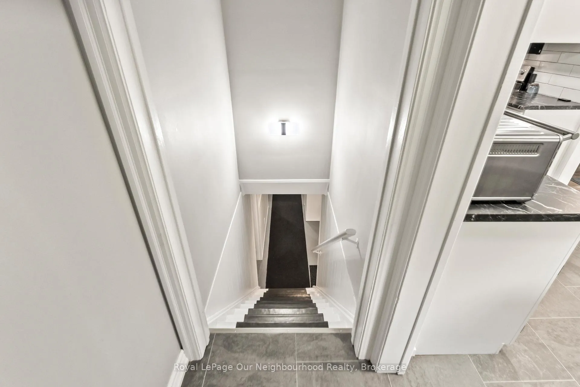 Photo 22 of 58 Hamilton Avenue, Cobourg — HOMEH