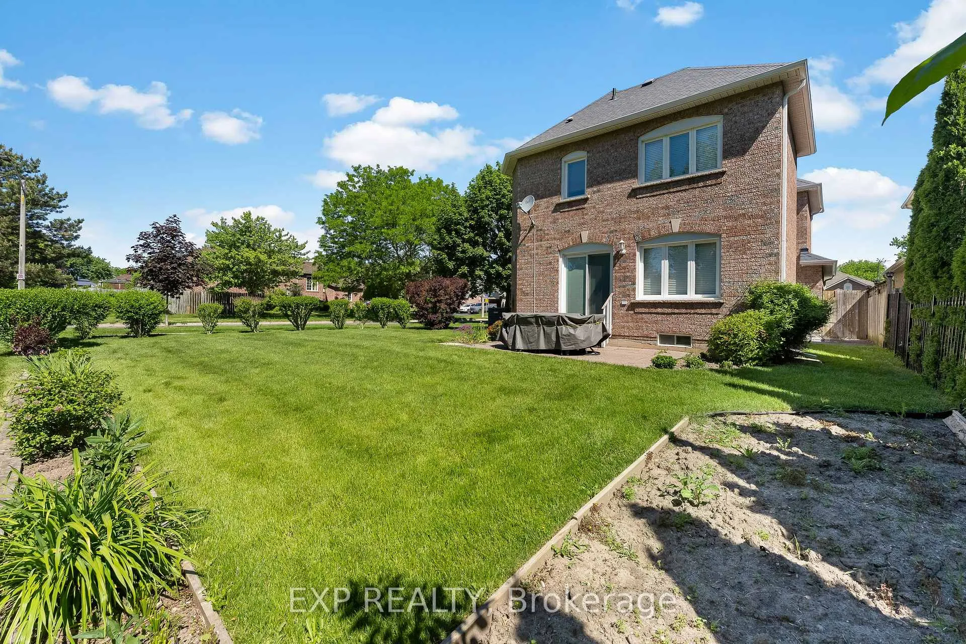 Photo 39 of 3 Madison Court E, Welland, N. Welland — HOMEH
