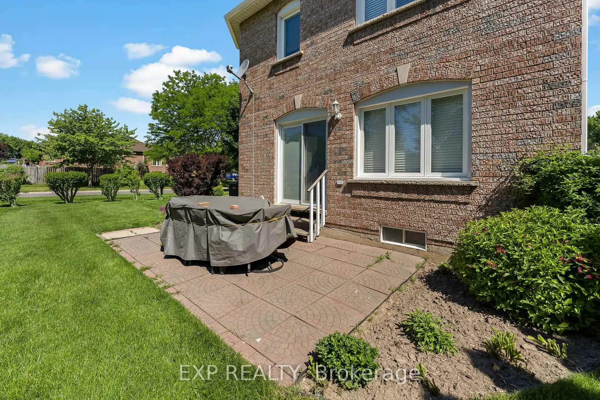 Photo 40 of 3 Madison Court E, Welland, N. Welland — HOMEH