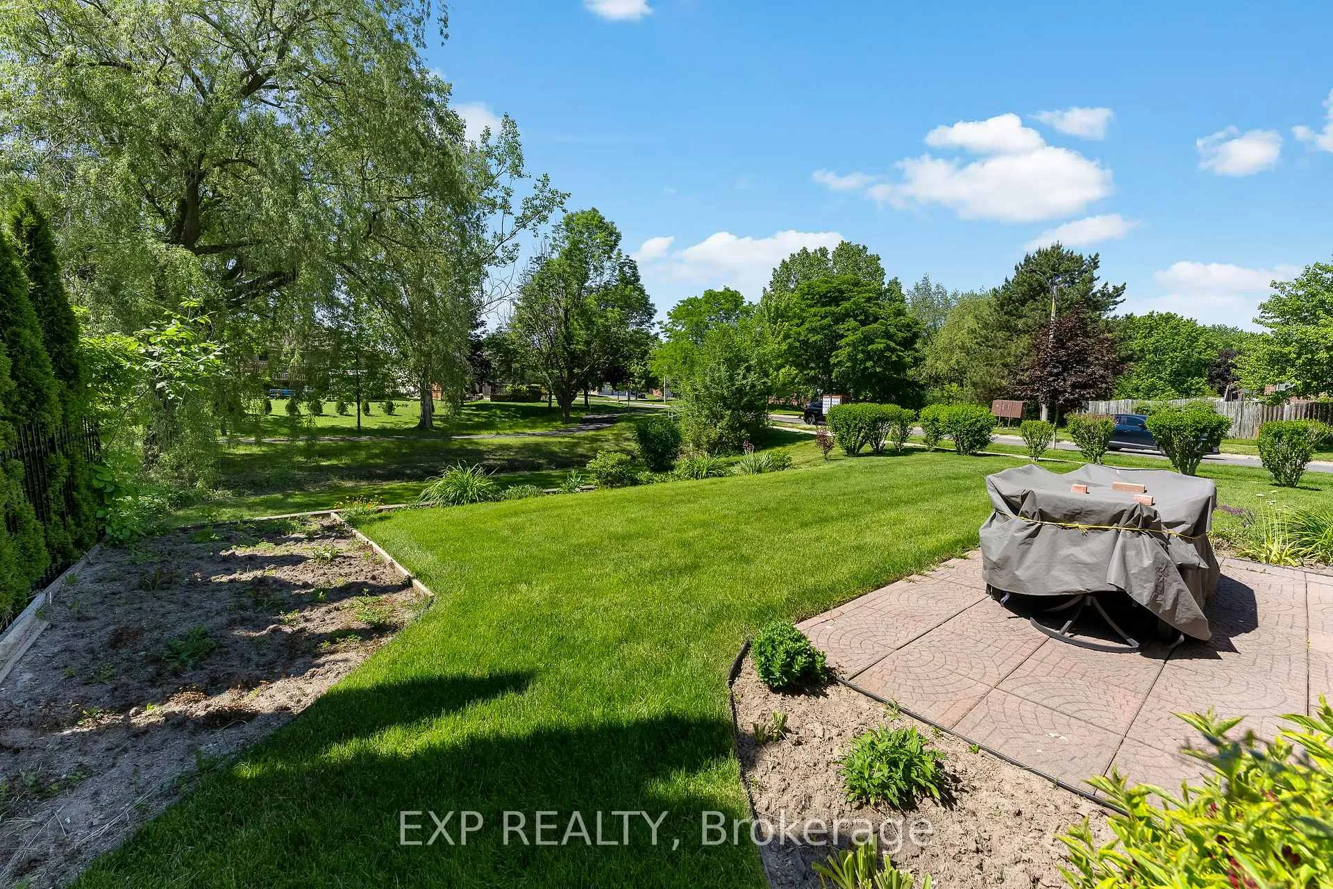 Photo 42 of 3 Madison Court E, Welland, N. Welland — HOMEH