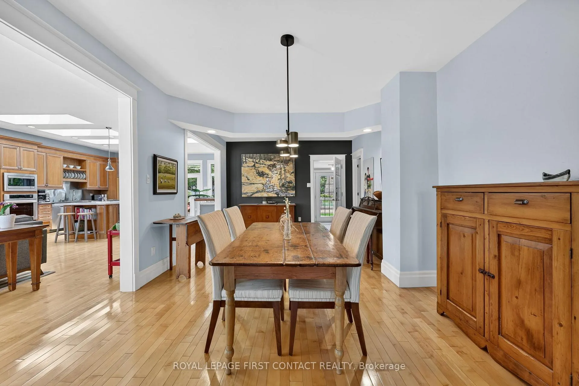Photo 15 of 162 Kempenfelt Drive, Barrie, North Shore — HOMEH