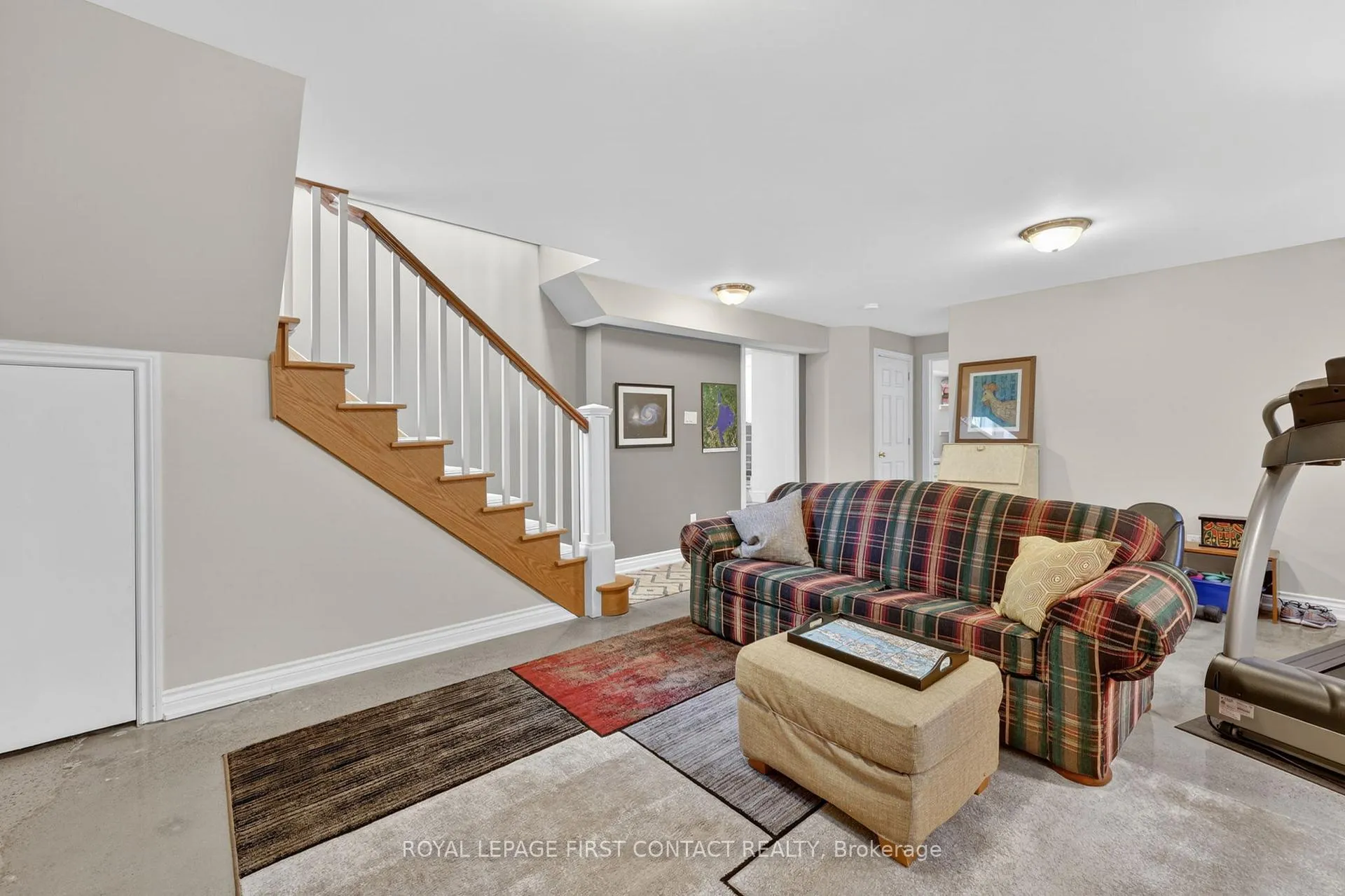 Photo 29 of 162 Kempenfelt Drive, Barrie, North Shore — HOMEH