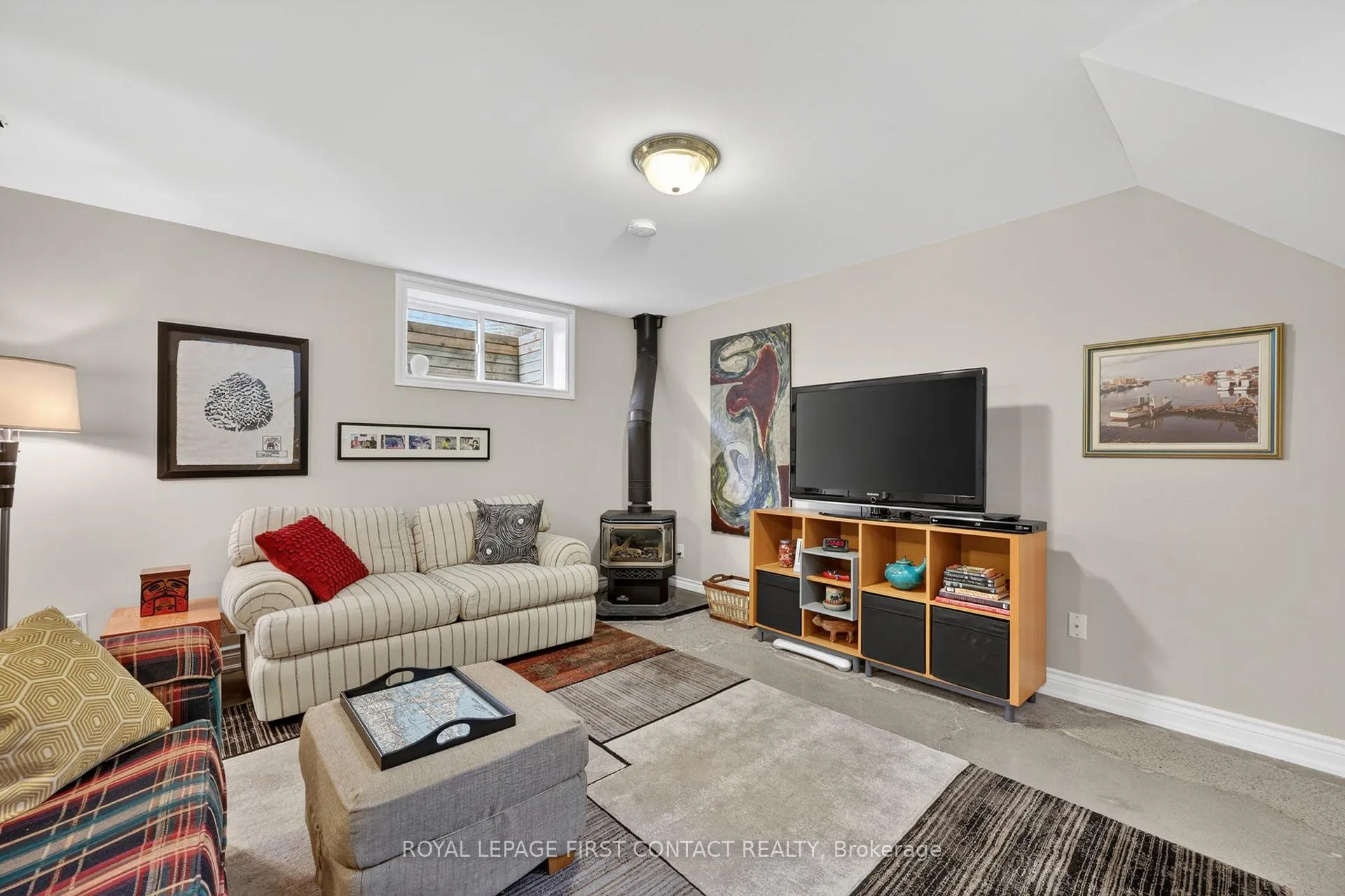 Photo 30 of 162 Kempenfelt Drive, Barrie, North Shore — HOMEH