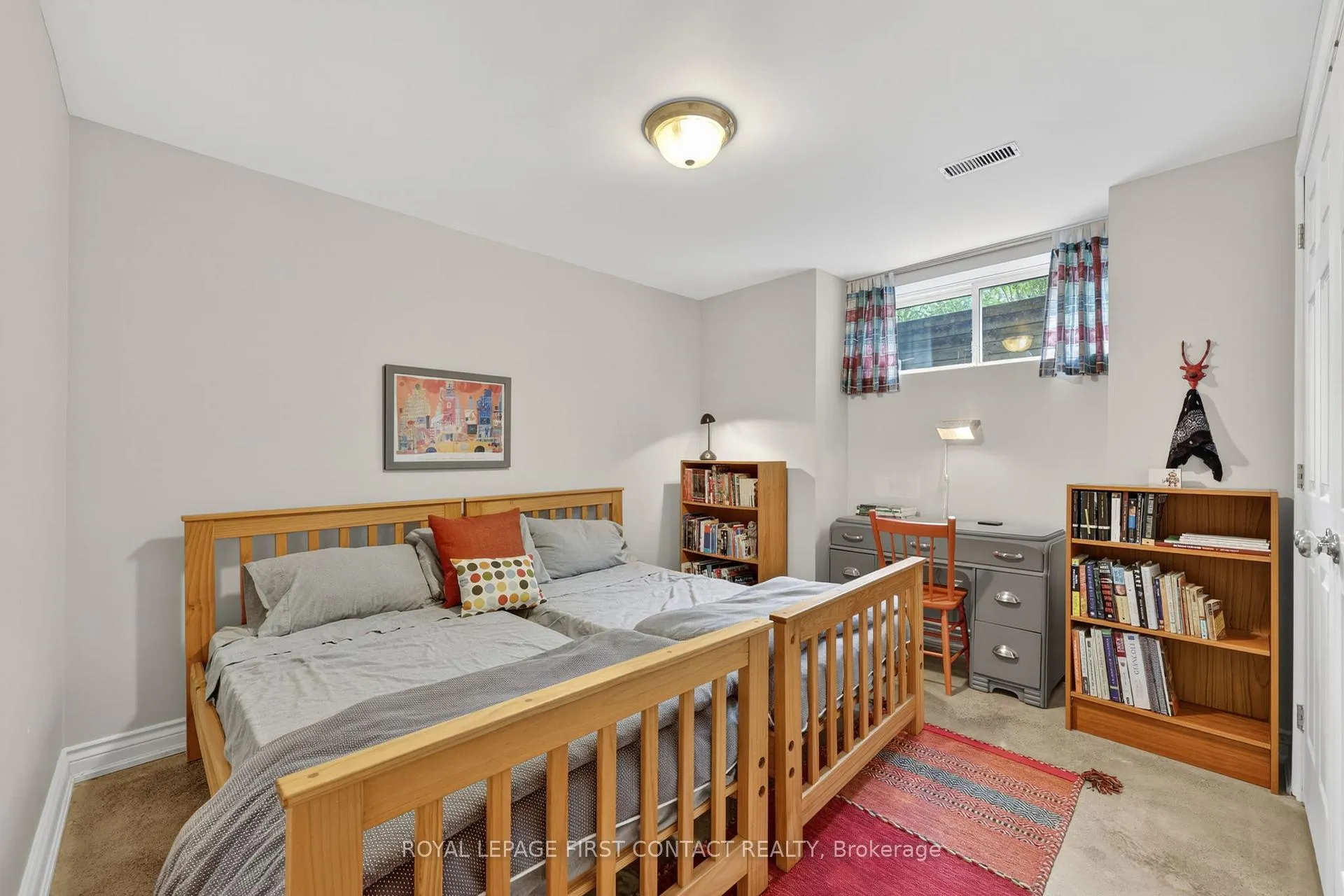 Photo 31 of 162 Kempenfelt Drive, Barrie, North Shore — HOMEH