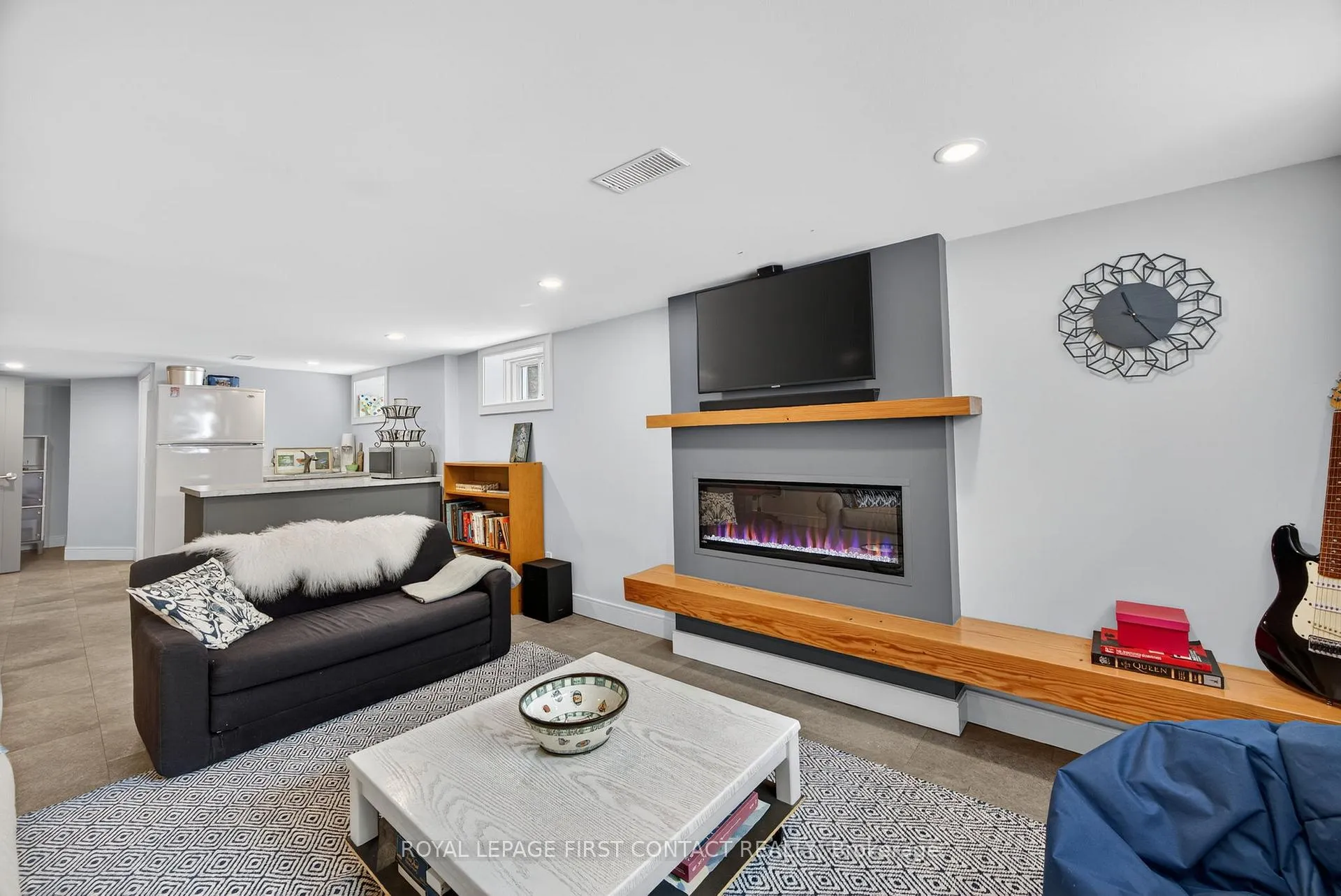Photo 36 of 162 Kempenfelt Drive, Barrie, North Shore — HOMEH
