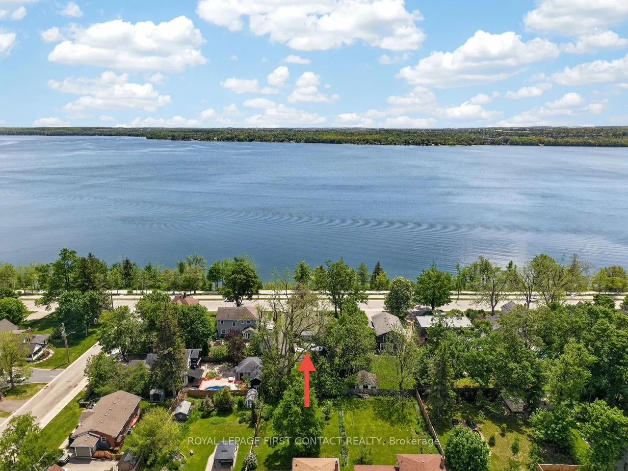 Photo 48 of 162 Kempenfelt Drive, Barrie, North Shore — HOMEH