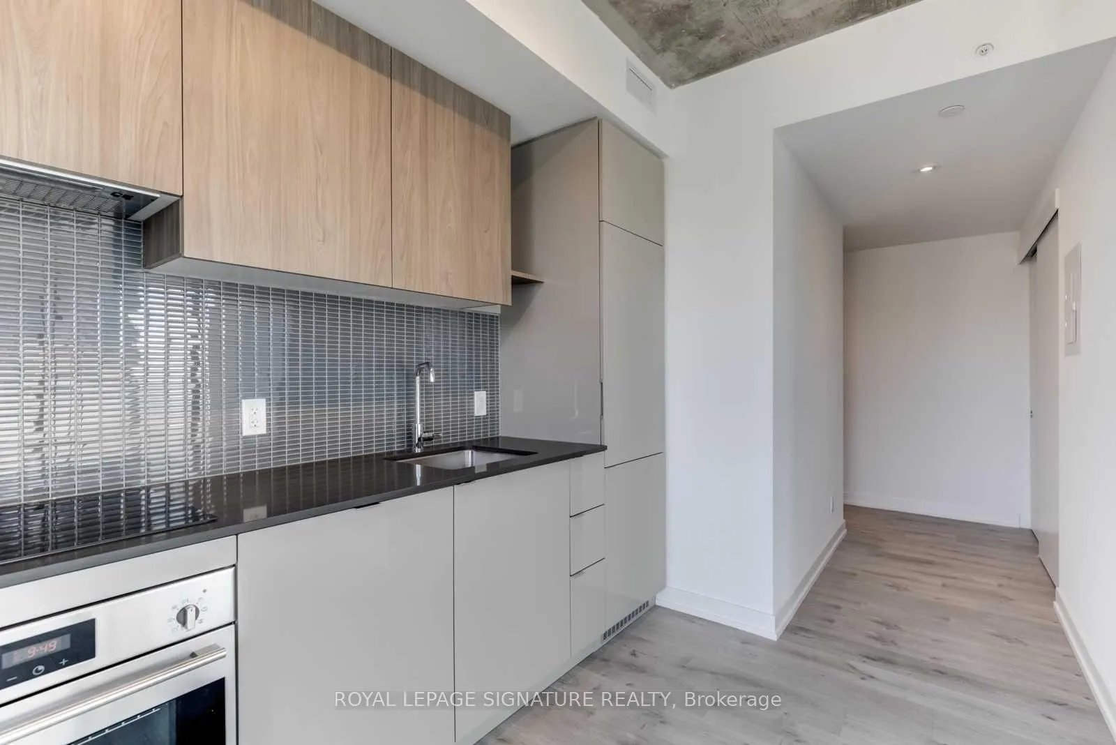 Photo 10 of Unit 903, 161 Roehampton Avenue, Toronto, Mount Pleasant West — HOMEH
