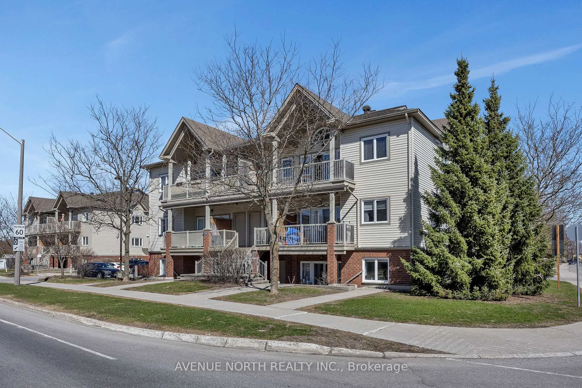 Photo 2 of Unit 4, 175 Waterbridge Drive, Ottawa, Barrhaven East — HOMEH