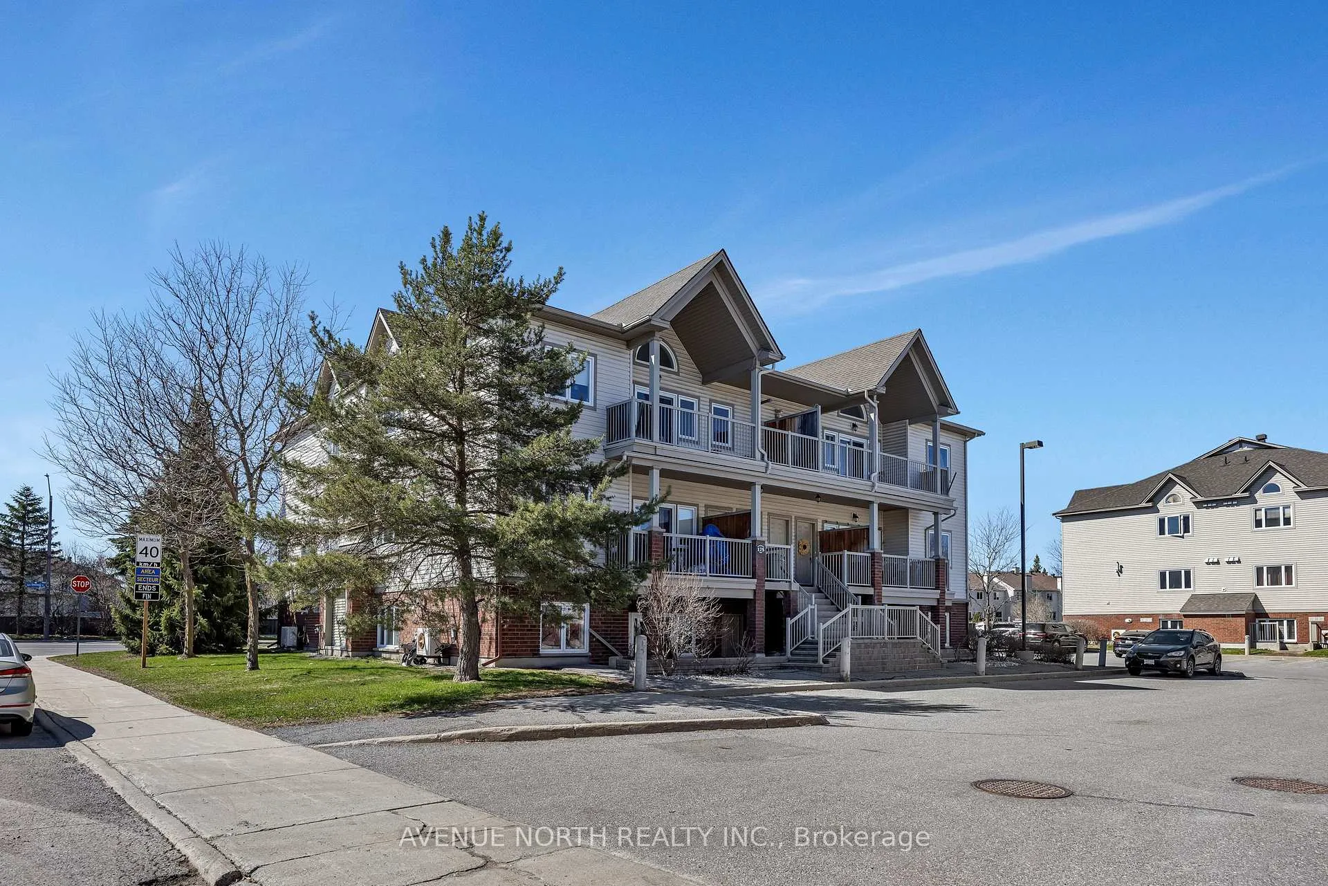 Photo 6 of Unit 4, 175 Waterbridge Drive, Ottawa, Barrhaven East — HOMEH