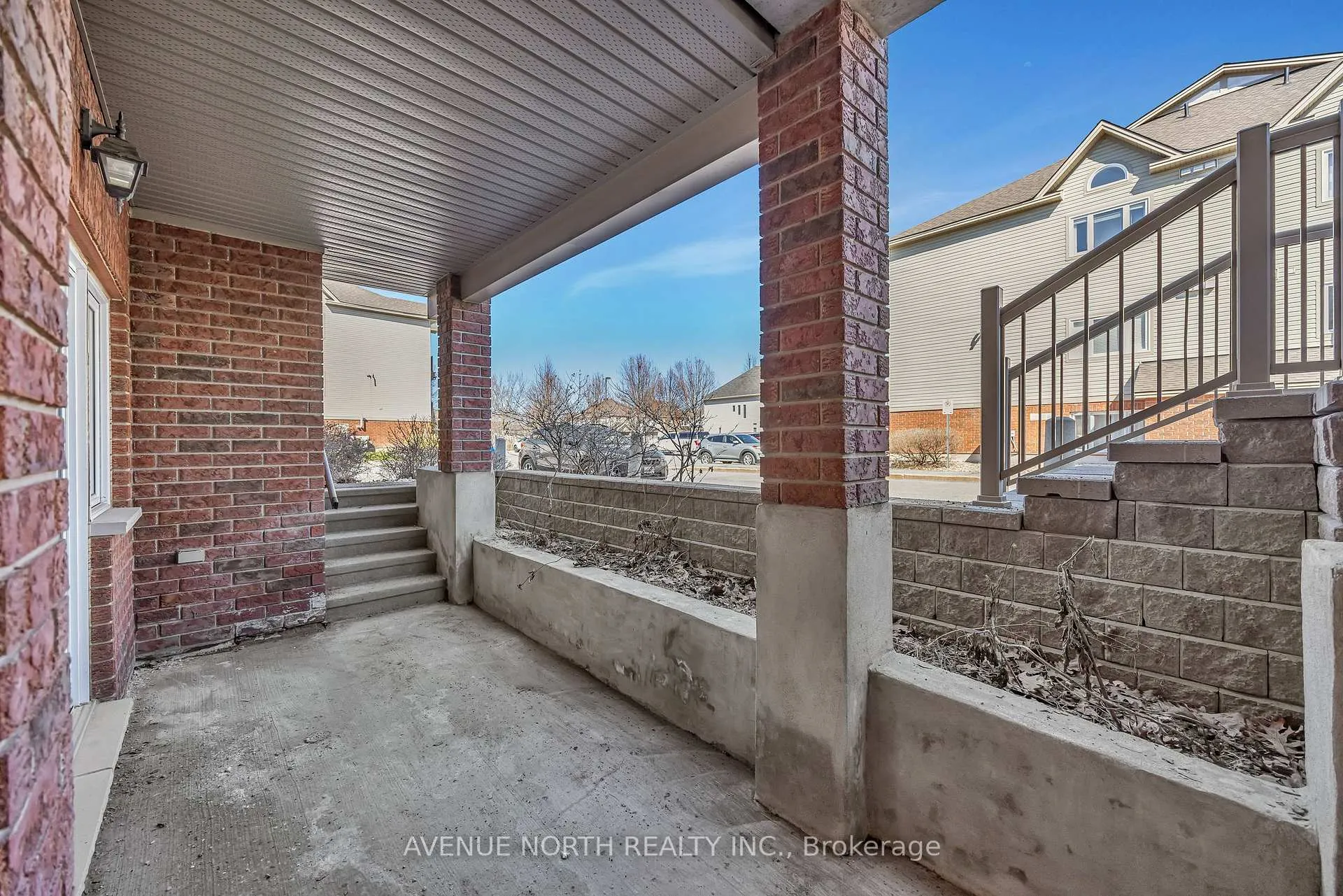 Photo 10 of Unit 4, 175 Waterbridge Drive, Ottawa, Barrhaven East — HOMEH
