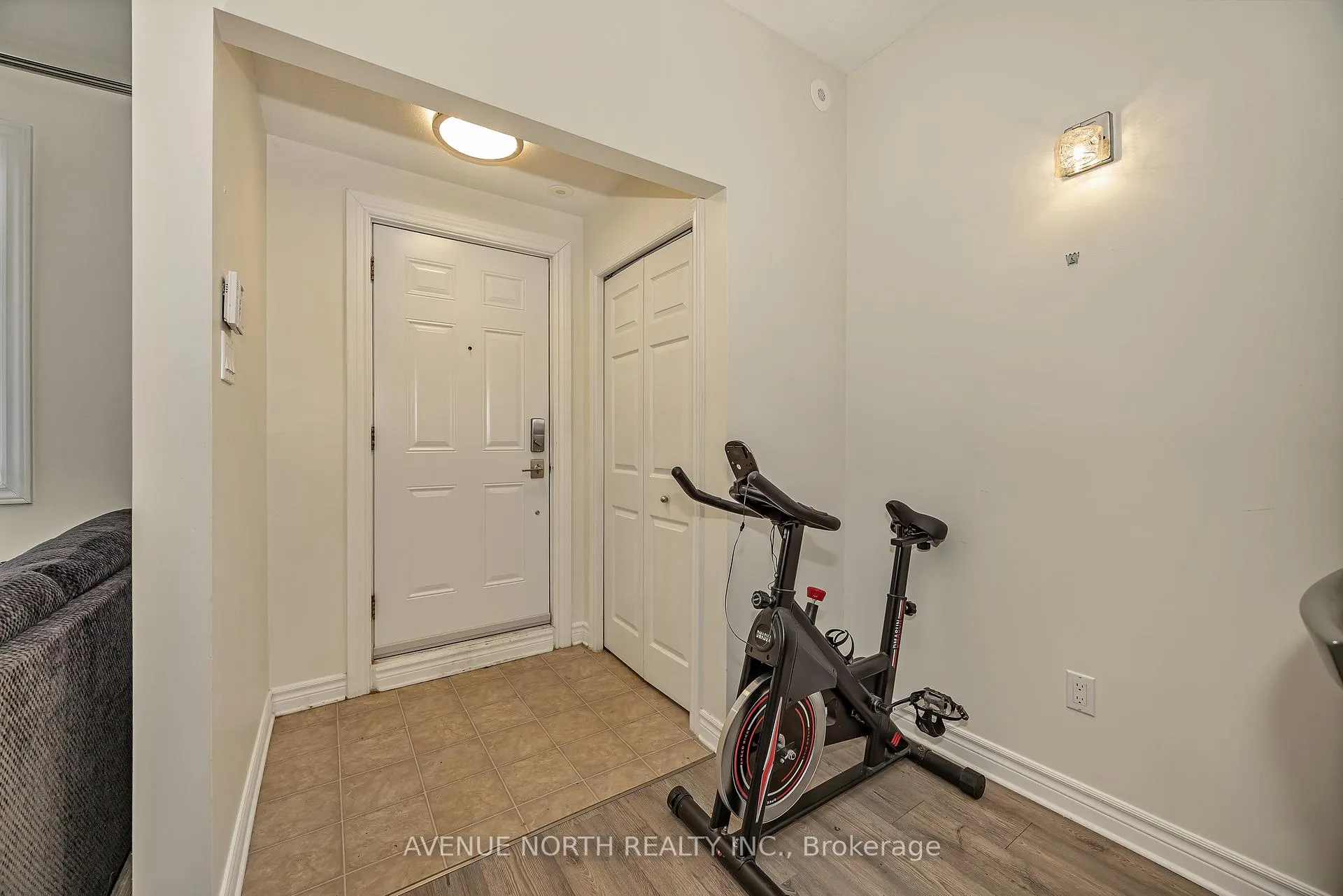 Photo 12 of Unit 4, 175 Waterbridge Drive, Ottawa, Barrhaven East — HOMEH