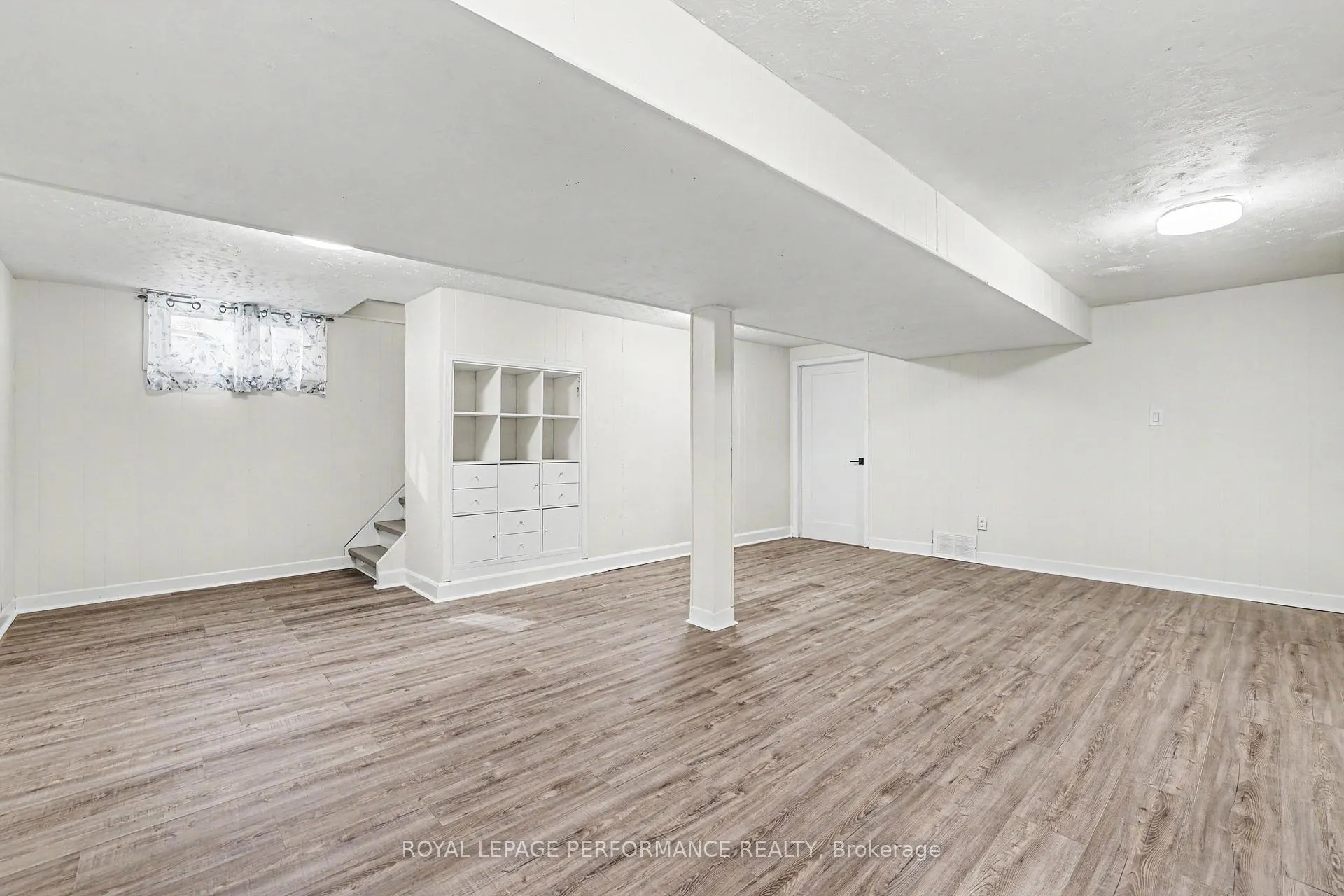 Photo 13 of 29 Aldercrest Drive, Ottawa, Meadowlands/Crestview — HOMEH